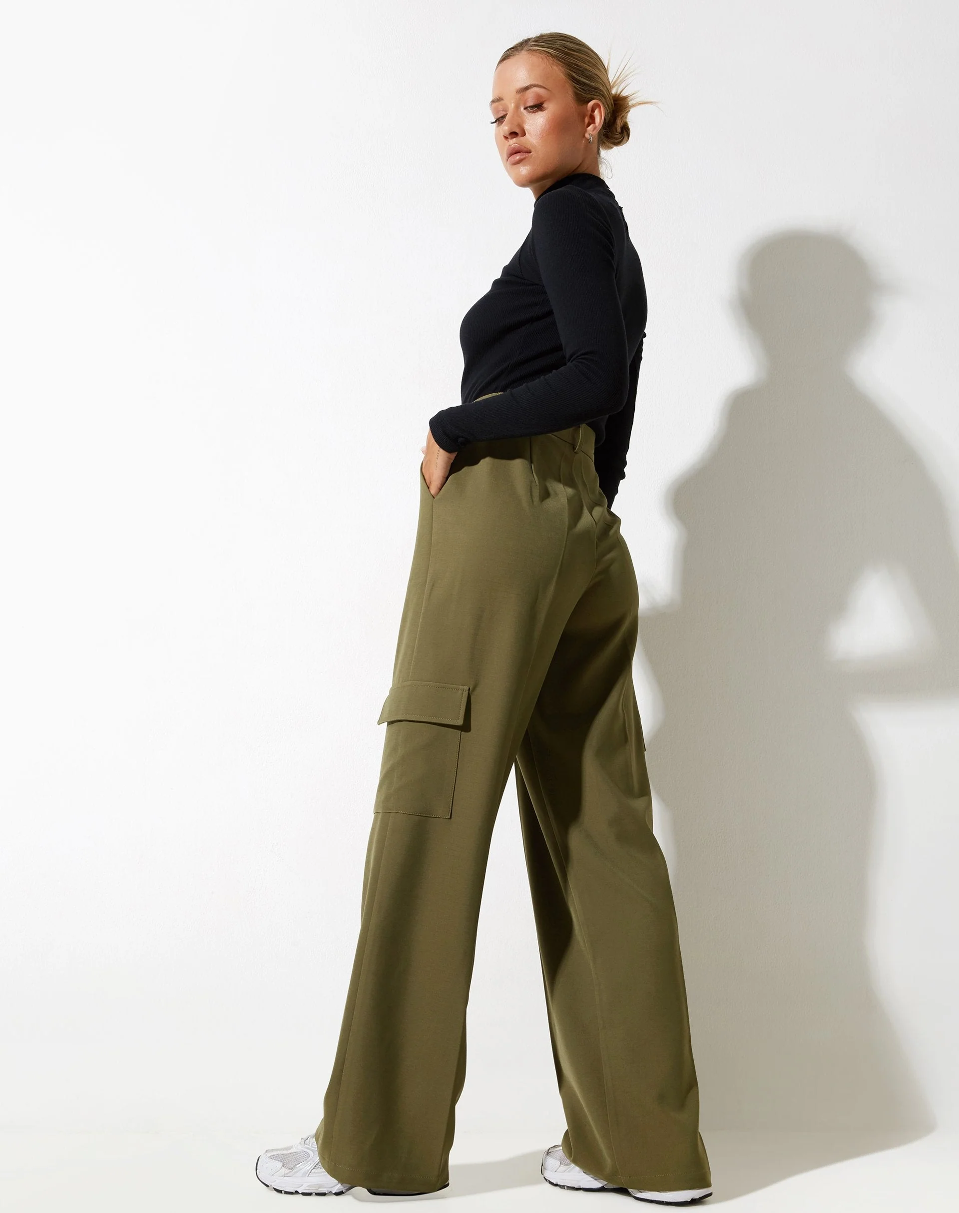 Abba Trouser in Cargo Pocket Olive 25 - Image 2