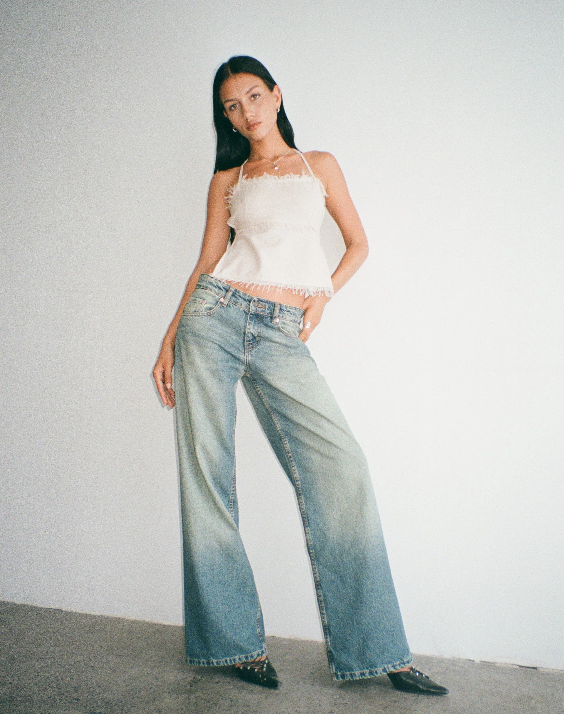 Aine Halterneck Top in Ecru Linen - Image 3