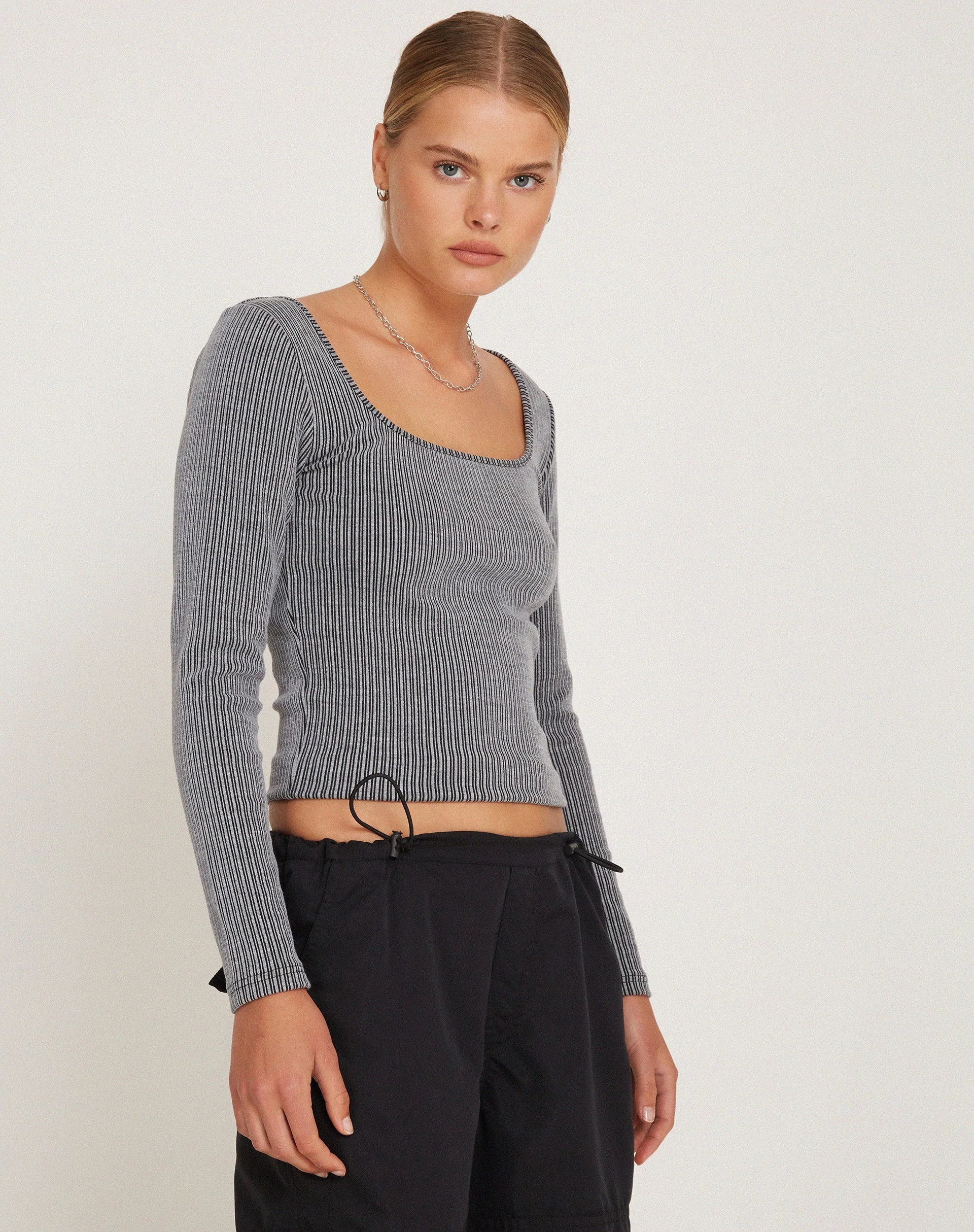 Bonlo Long Sleeve Top in Two Tone Rib Grey - Image 4
