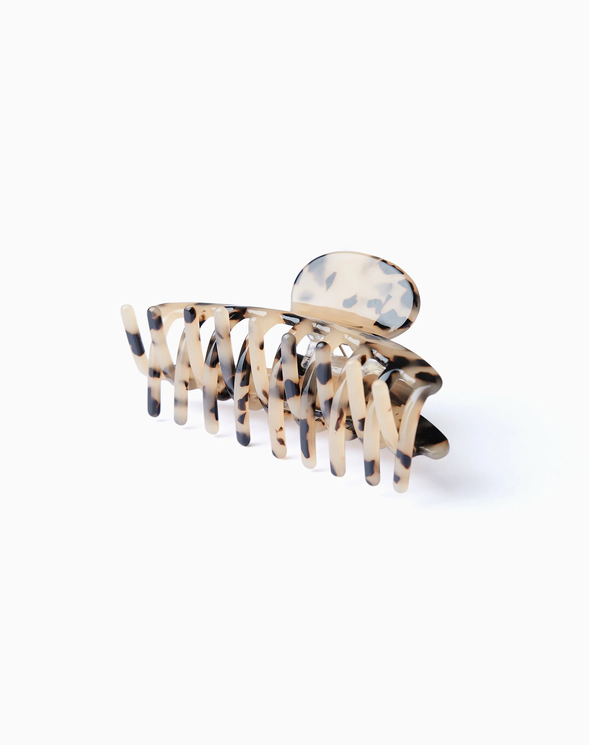 Chiye Hair Claw in Brown - Image 6