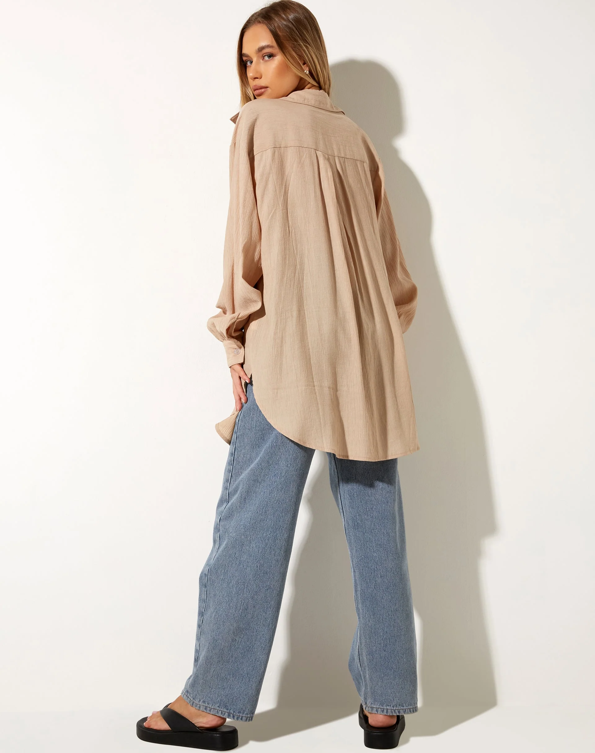 Dael Oversized Shirt in Crinkle Tan - Image 4