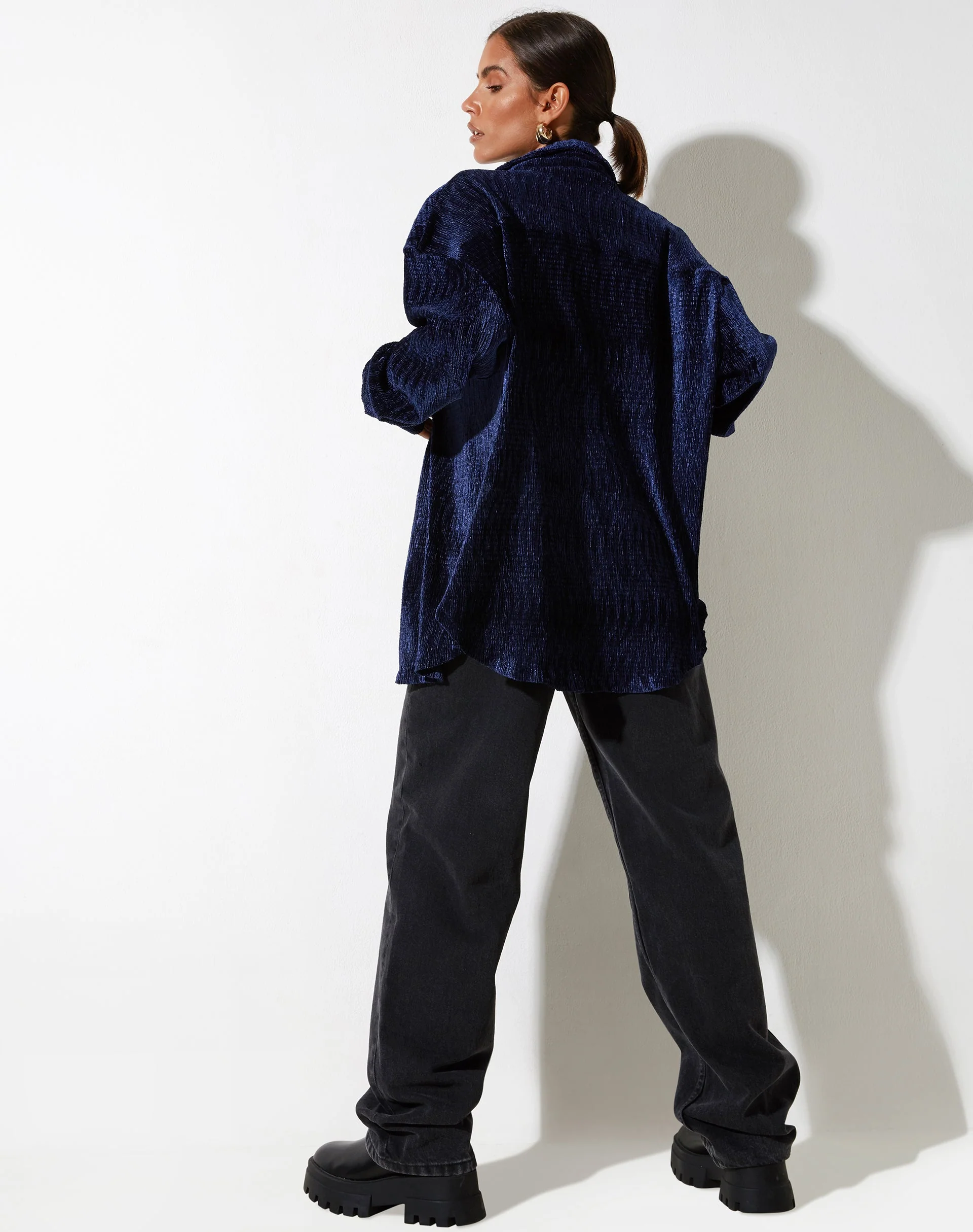 Dael Oversized Shirt in Velvet Navy - Image 6