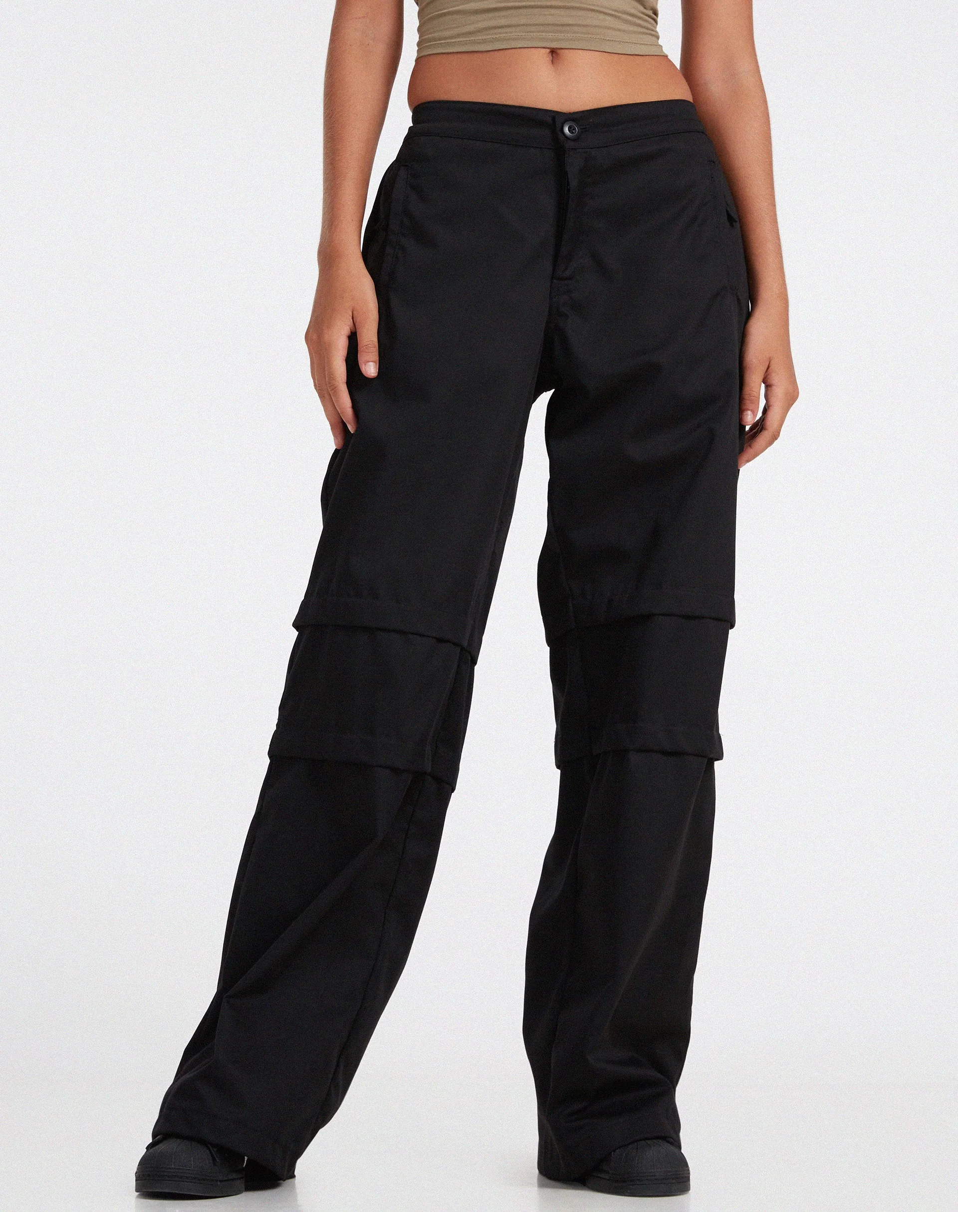 Eilid Wide Leg Trouser in Drill Black - Image 3