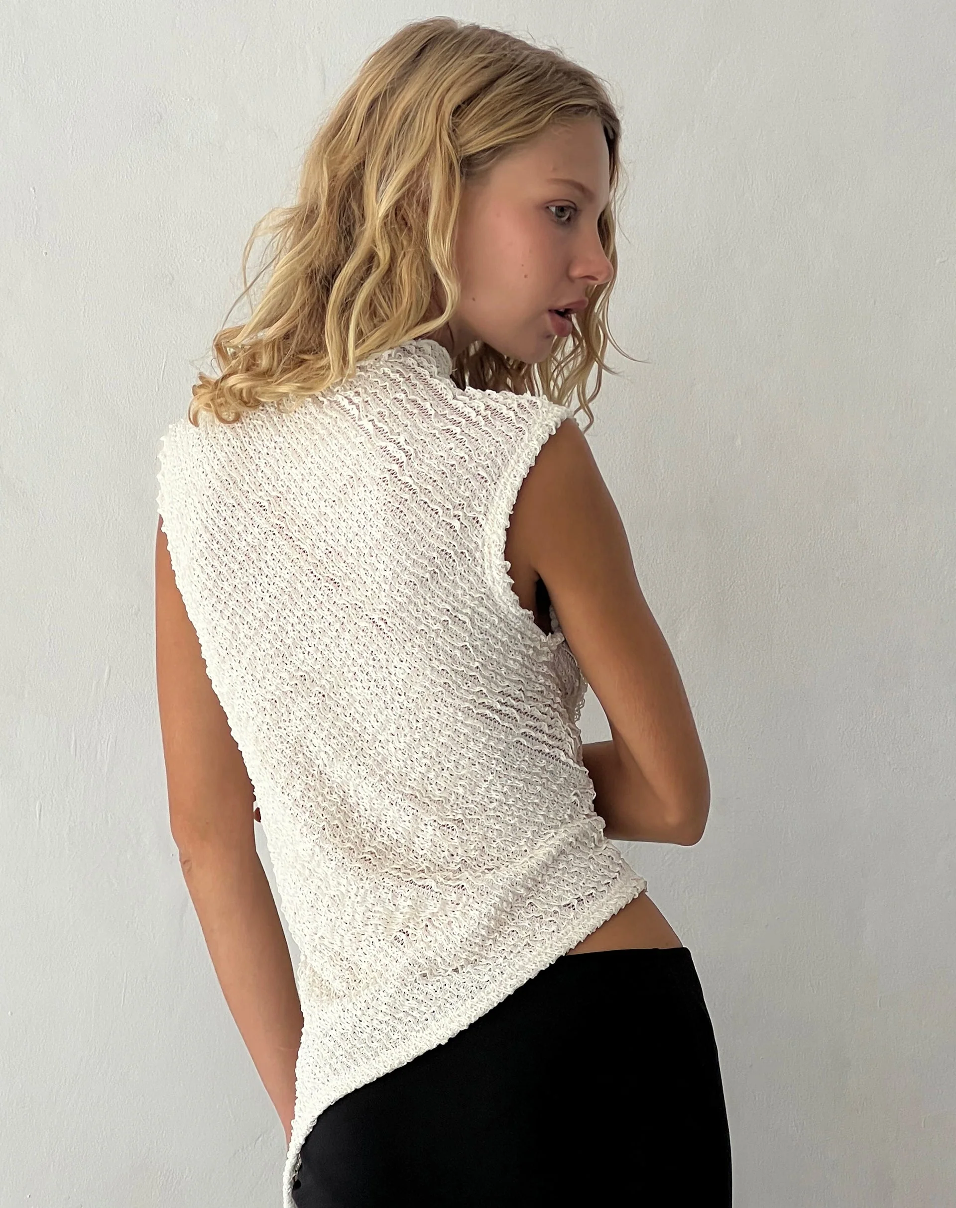 Ember Sleevless Top in Textured Ivory - Image 4