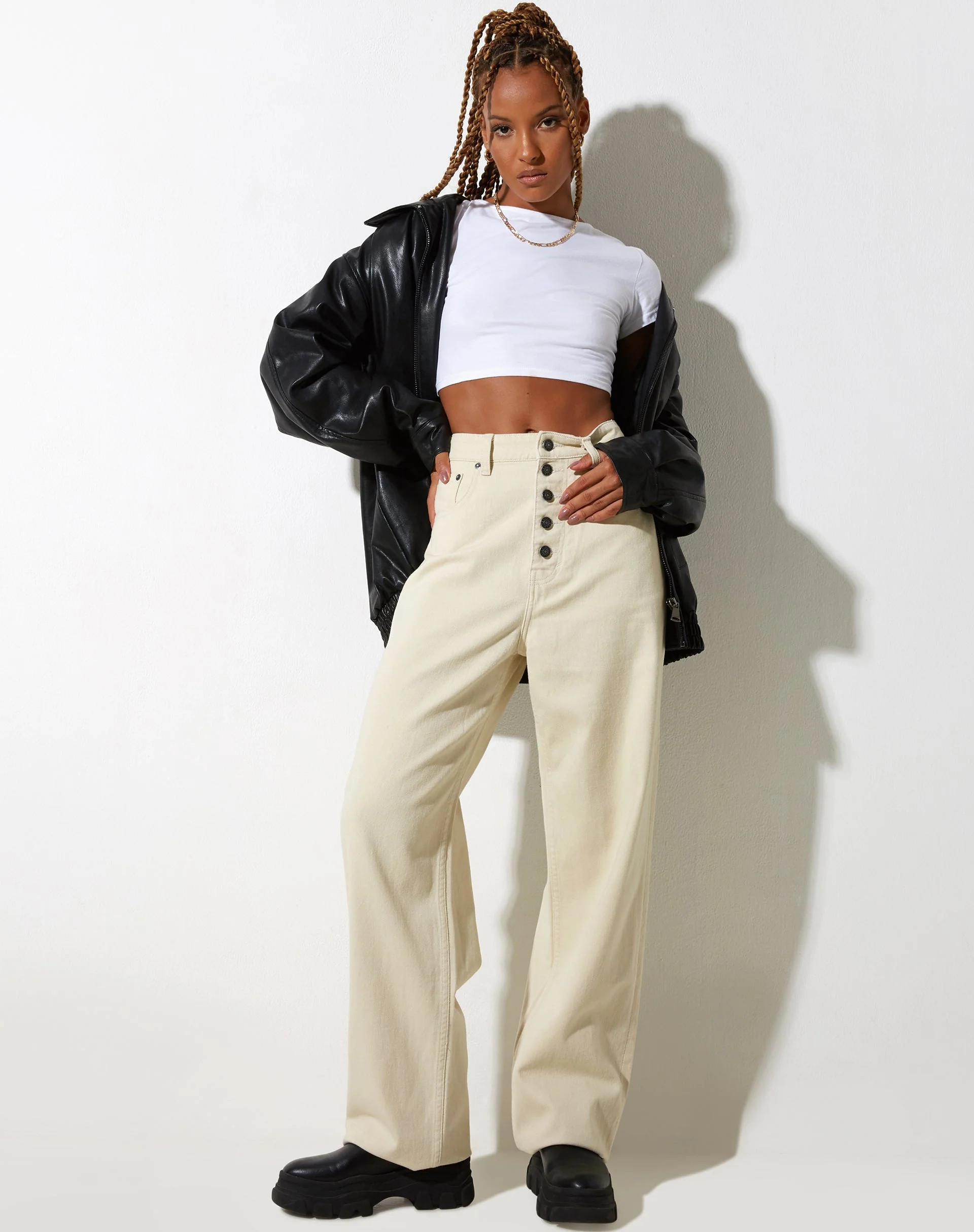 Exposed Button Parallel Jeans in Warm Cream - Image 2