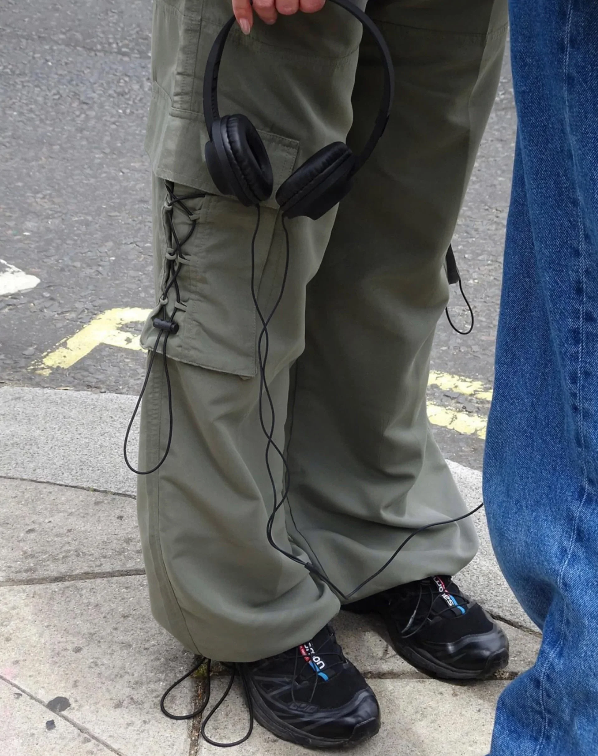 MOTEL X JACQUIE Fabio Wide Leg Cargo Trousers in Grey - Image 2
