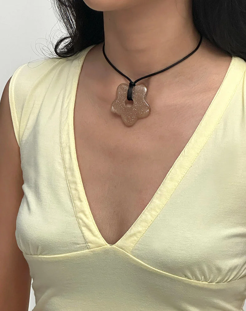 Flower Necklace in Resin Brown - Image 3