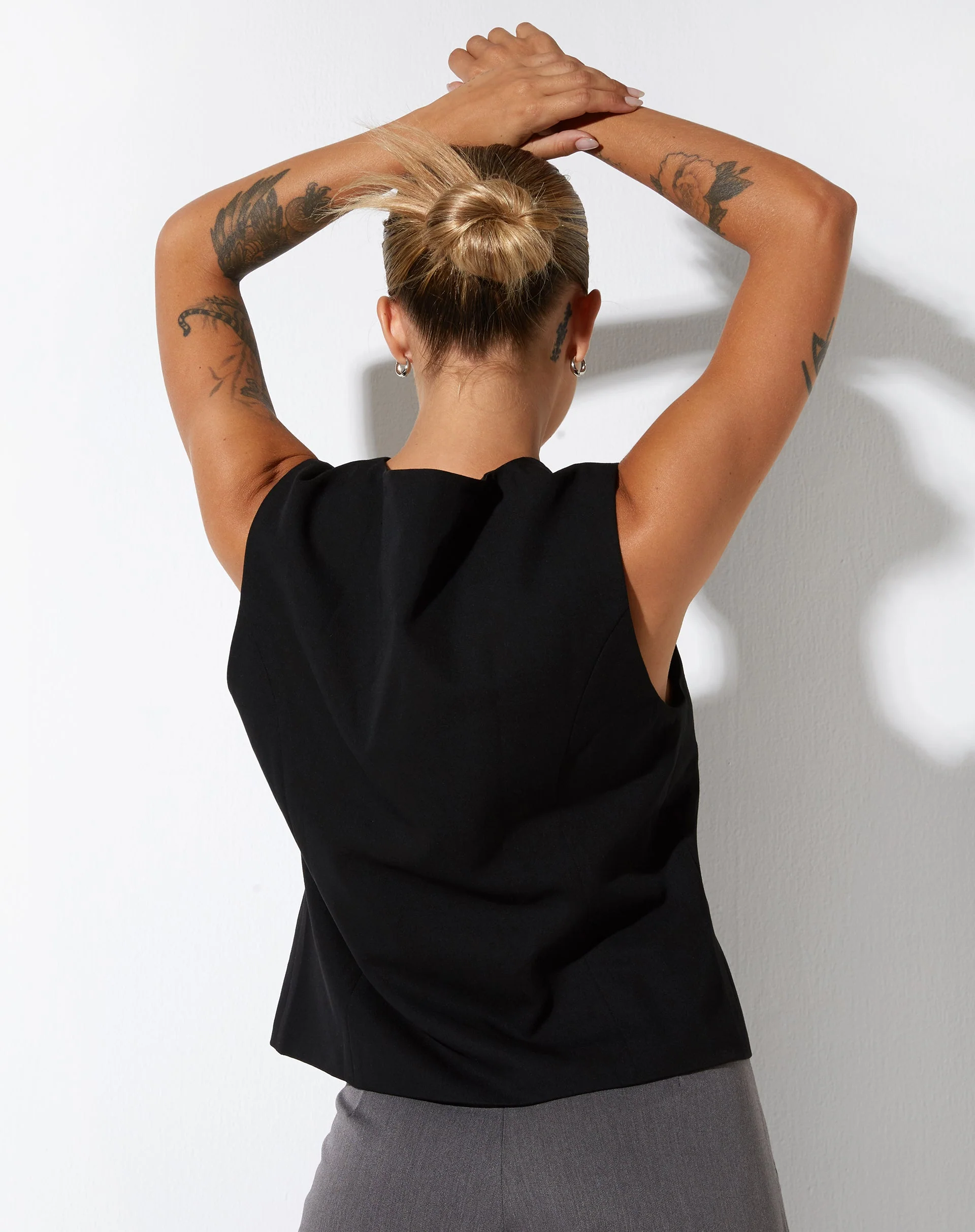 Gavan Vest in Tailoring Black - Image 2