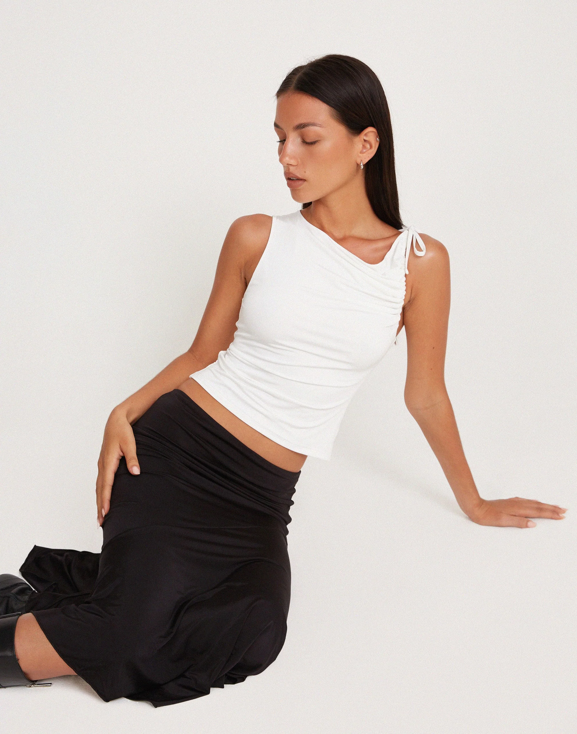 Hagne Crop Vest Top in Off White - Image 4
