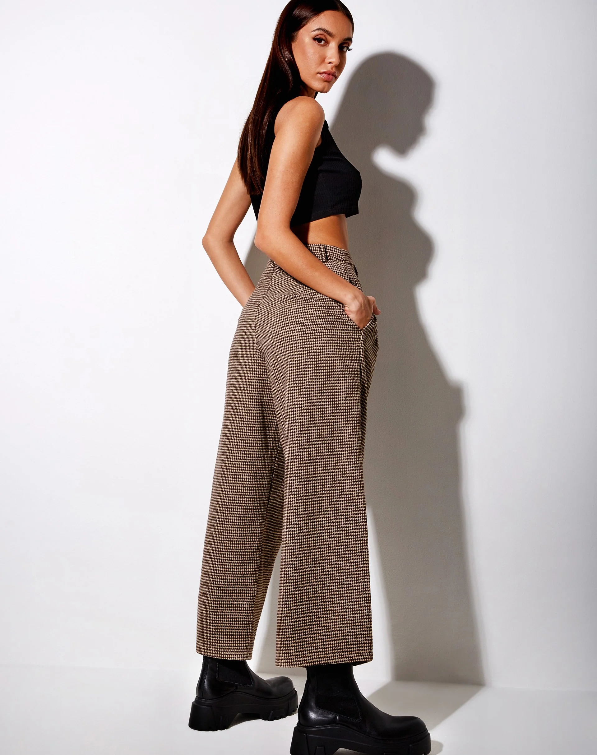 Hatta Culotte Trouser in Houndstooth Brown - Image 4