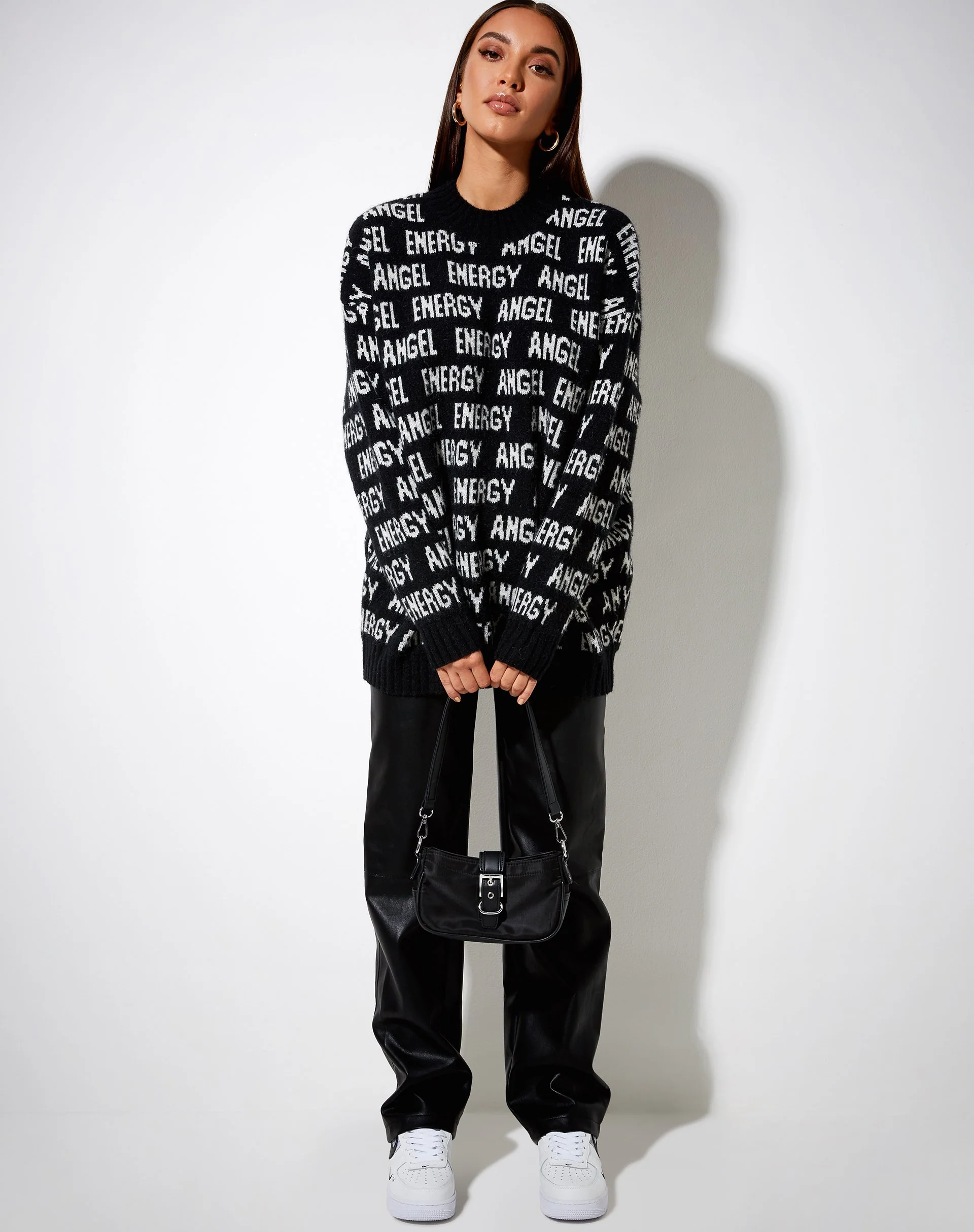 Iskov Jumper in Black with Ivory Angel Energy - Image 4