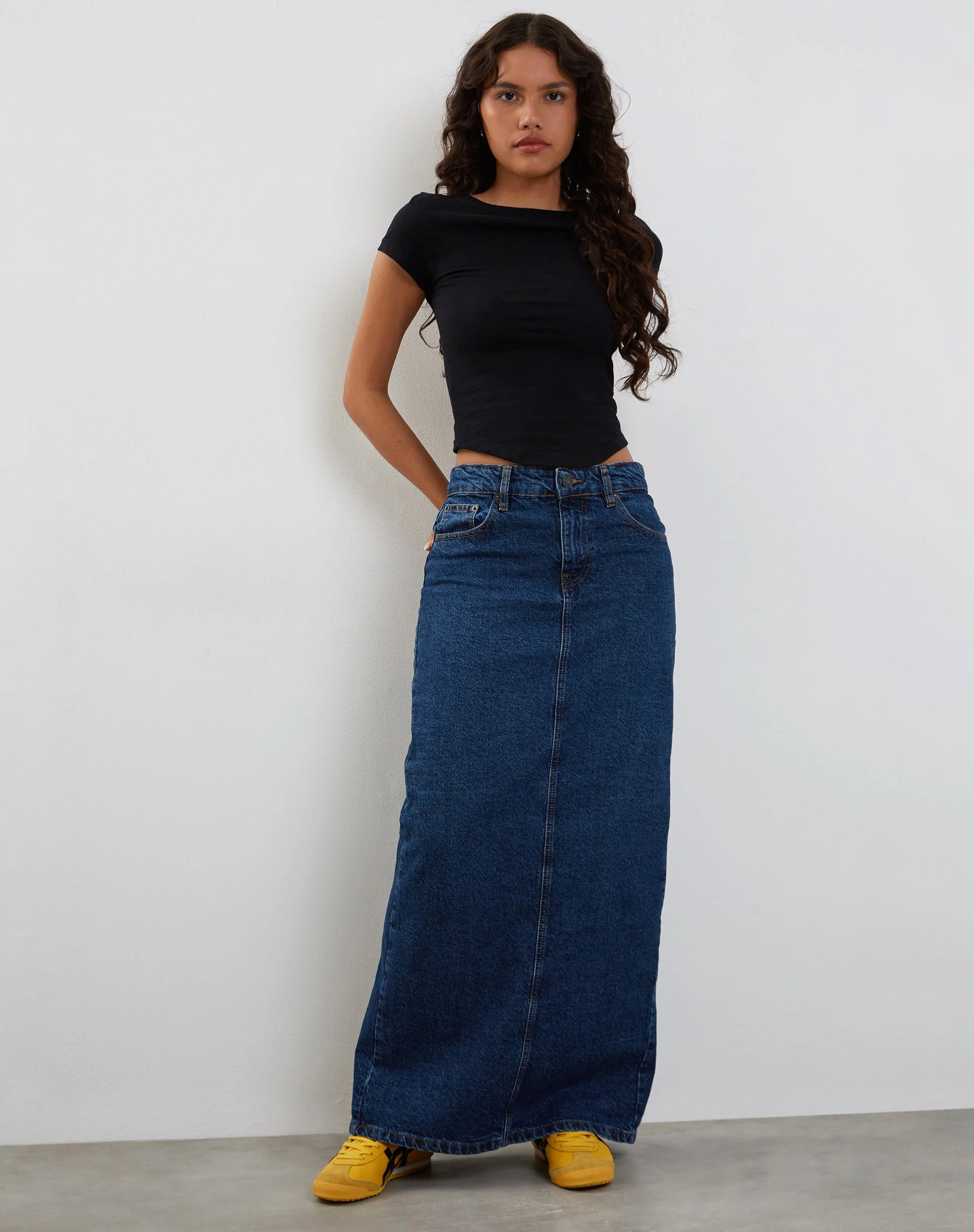 Jojes Jersey Tee in Black - Image 3