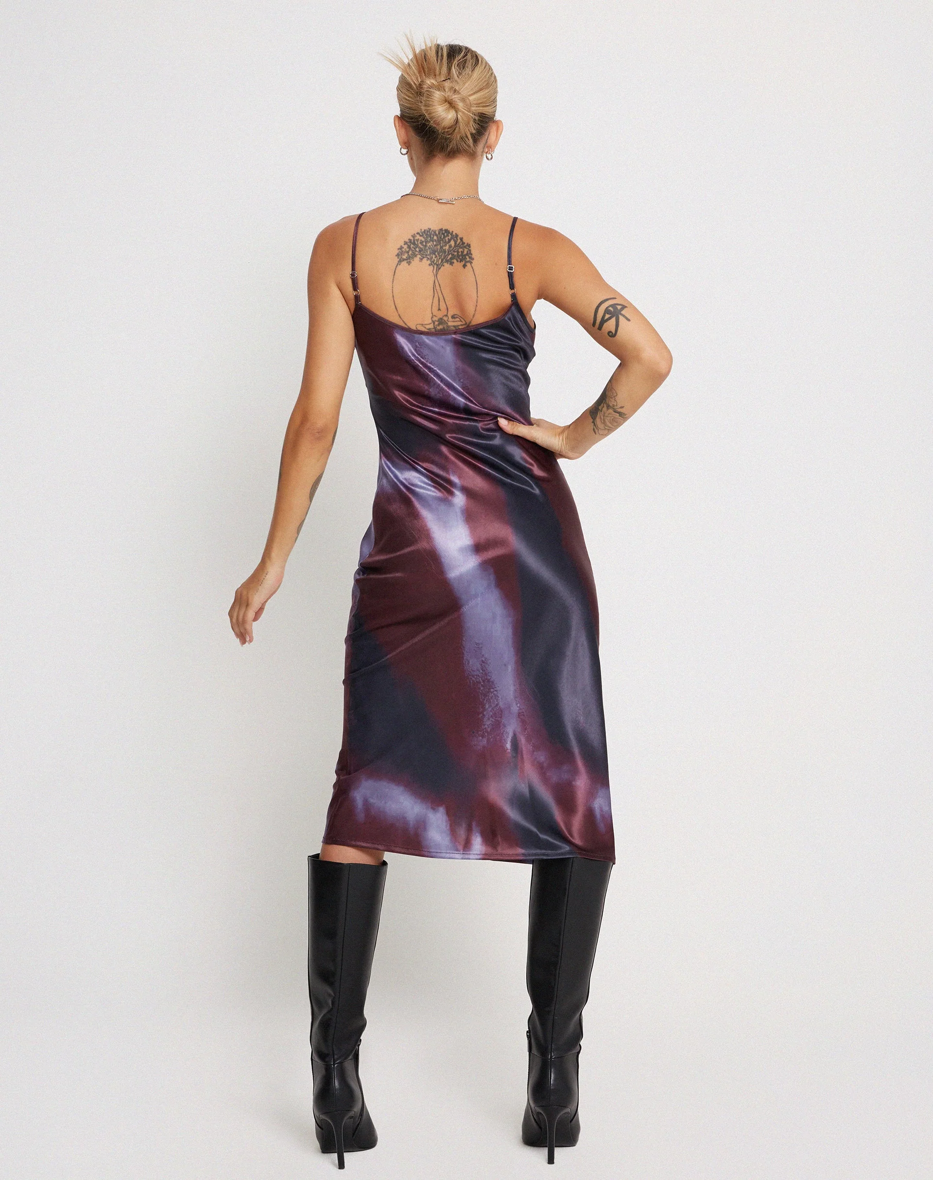 Juvina Midi Dress in Satin Watercolour Plum - Image 3