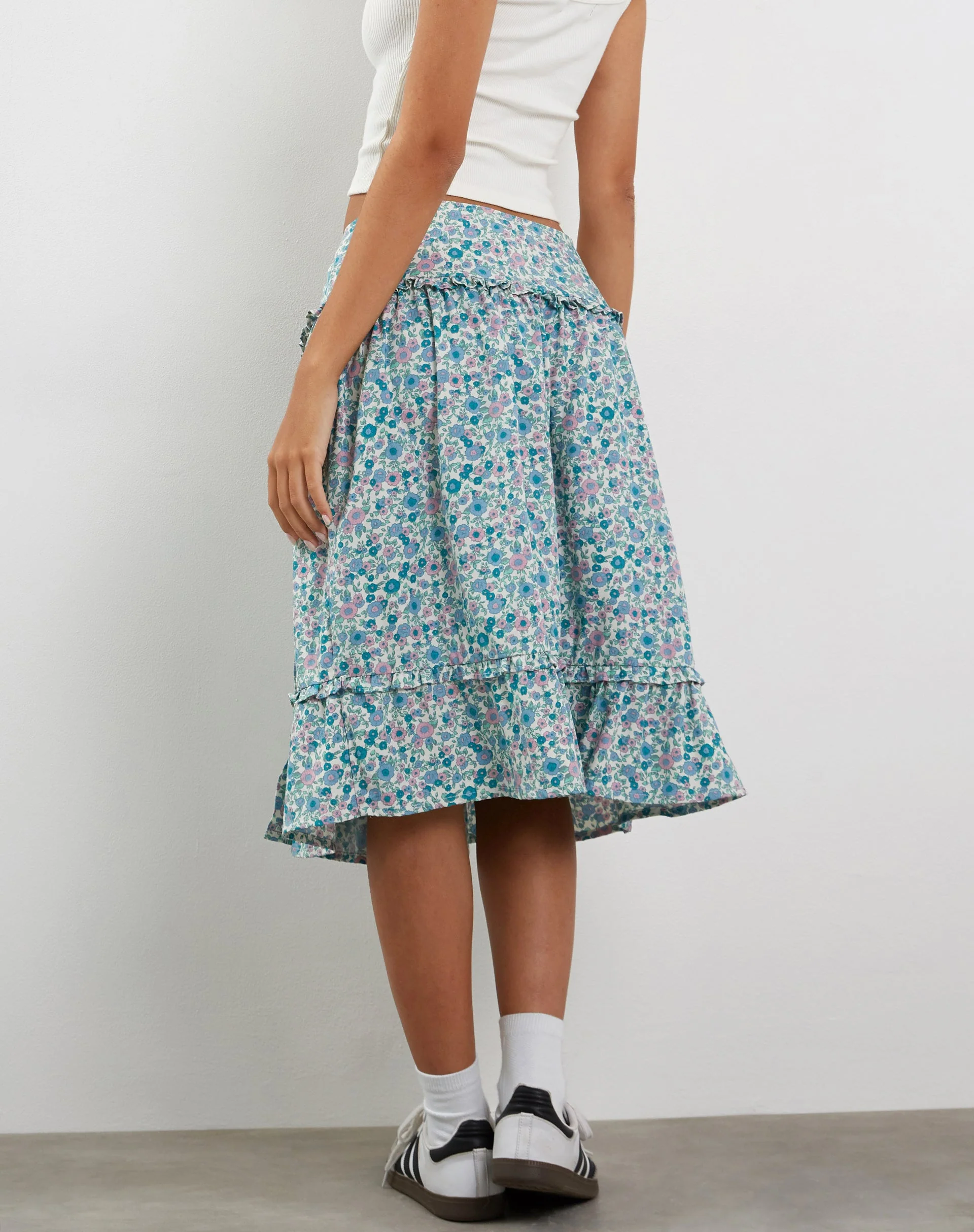 Kasya Frill Hem Midi Wrap Skirt in Flower Power Blue - Image 2