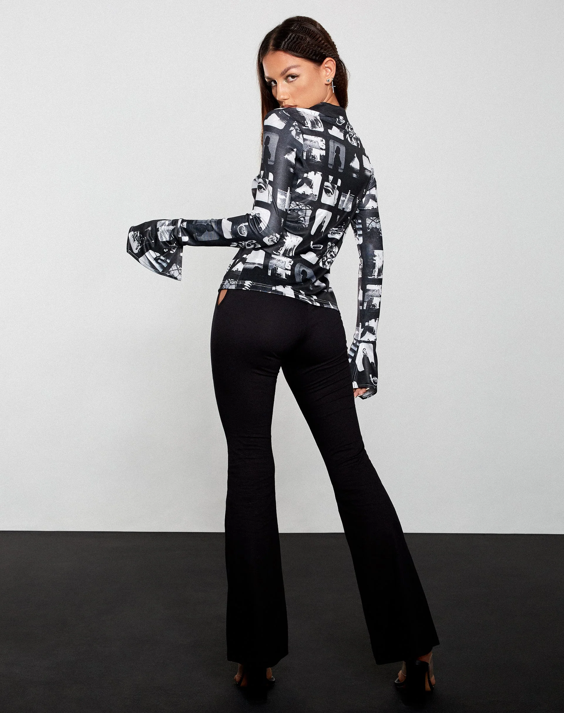 Keani Long Sleeve Shirt in Mono Photographic Black - Image 6