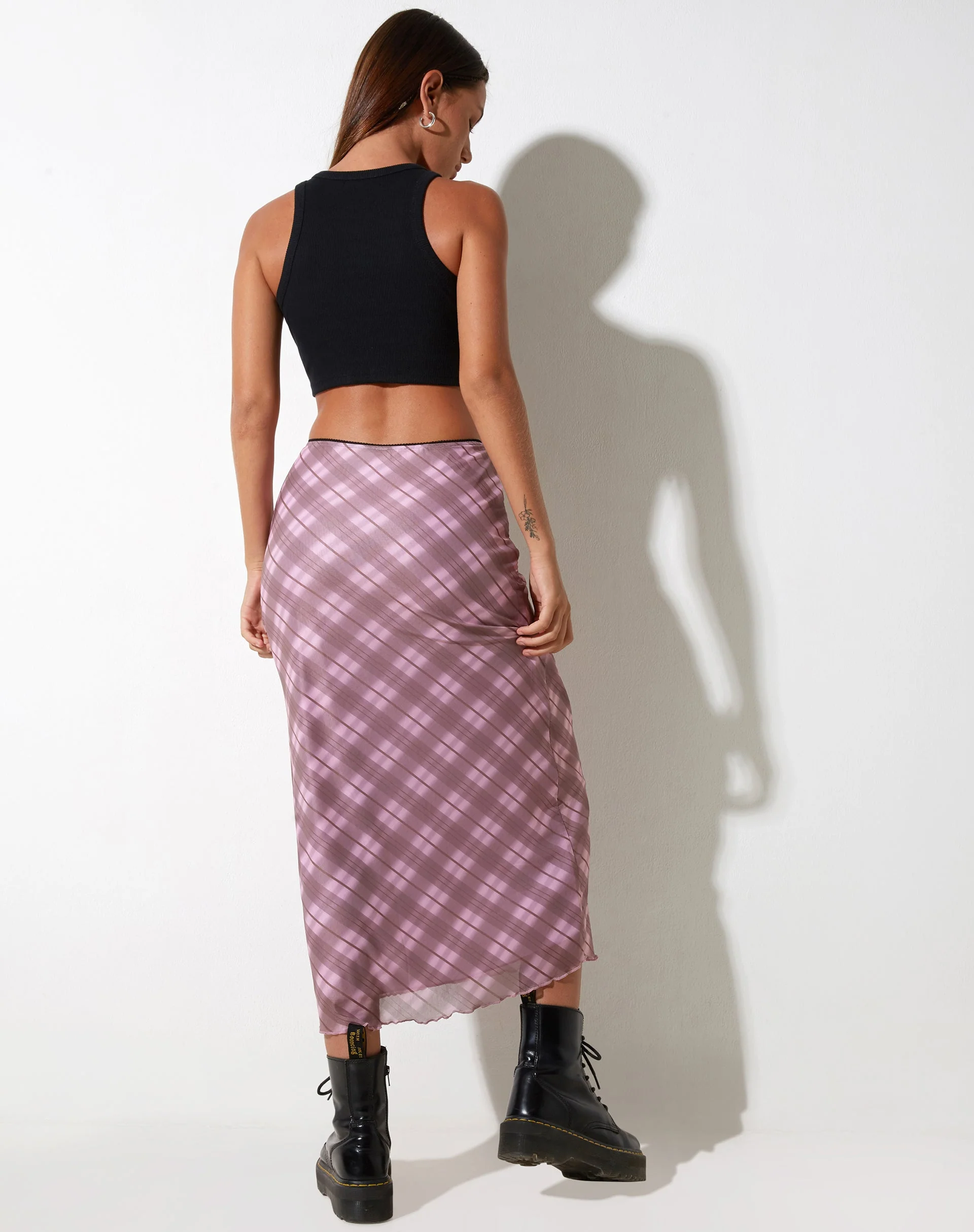 Lassie Maxi Skirt in Pink Blurred Check - Image 4