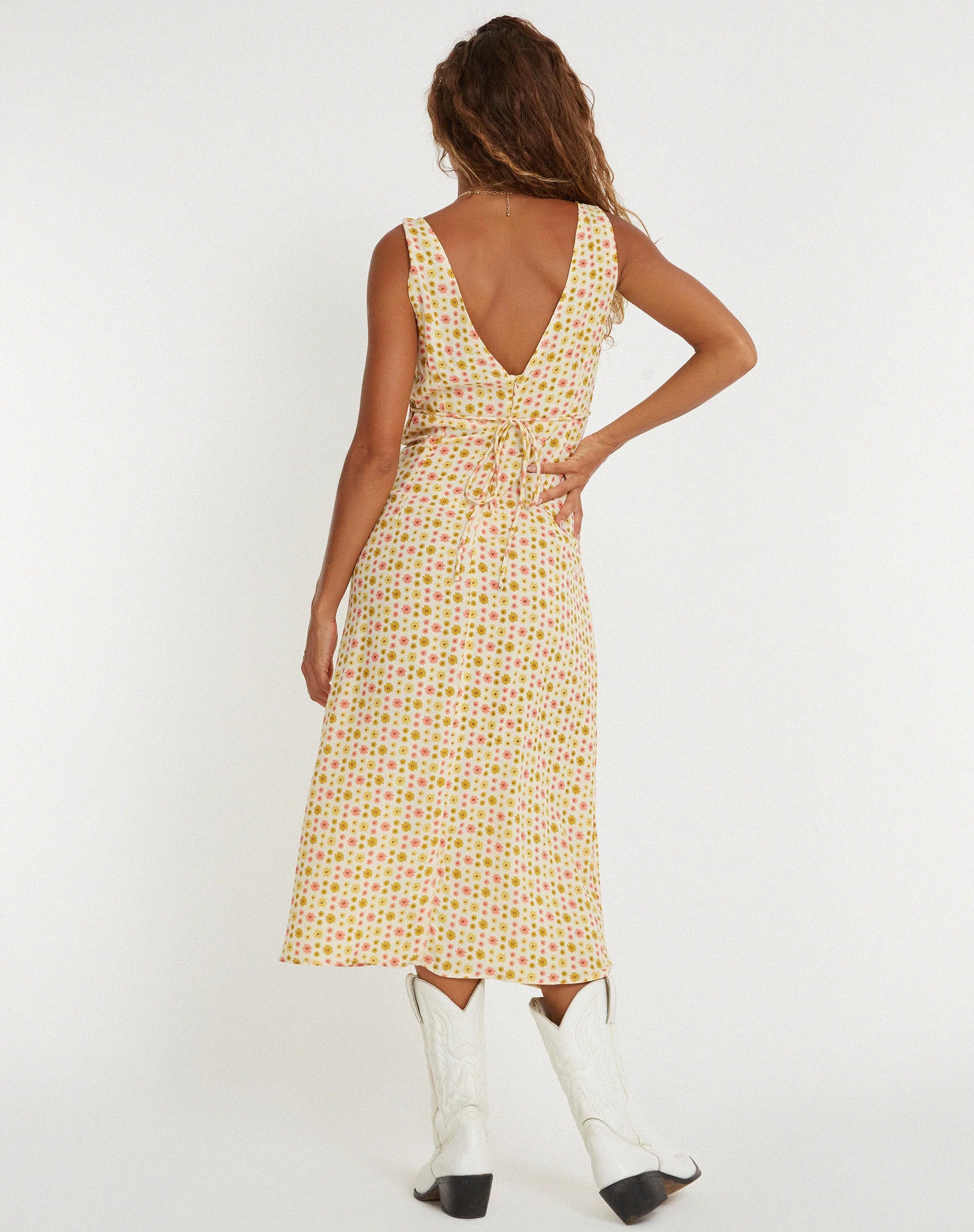 Lisheva Midi Dress in Daisy Chain Cream - Image 4