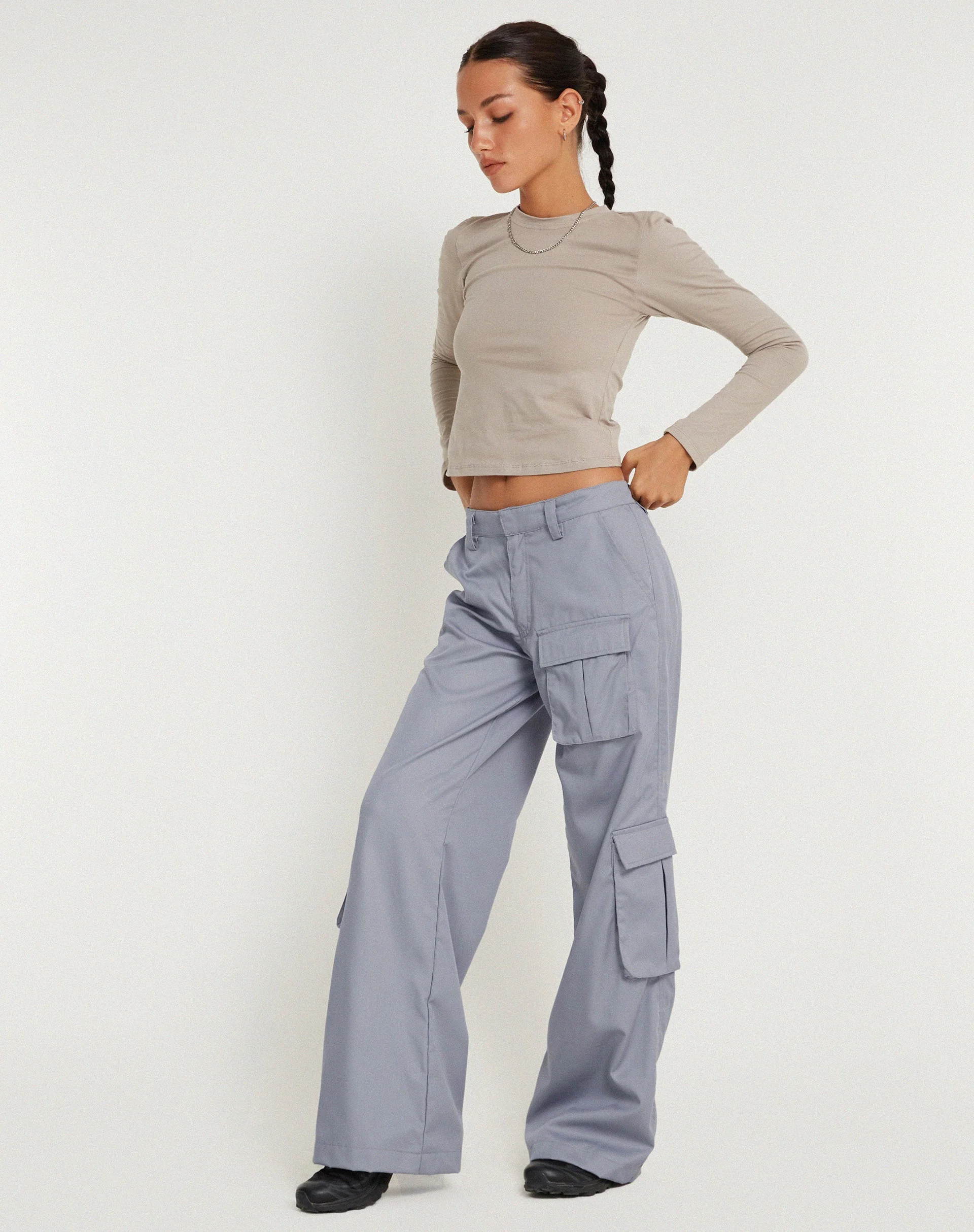 Lovis Low Rise Cargo Trouser in Grey - Image 3
