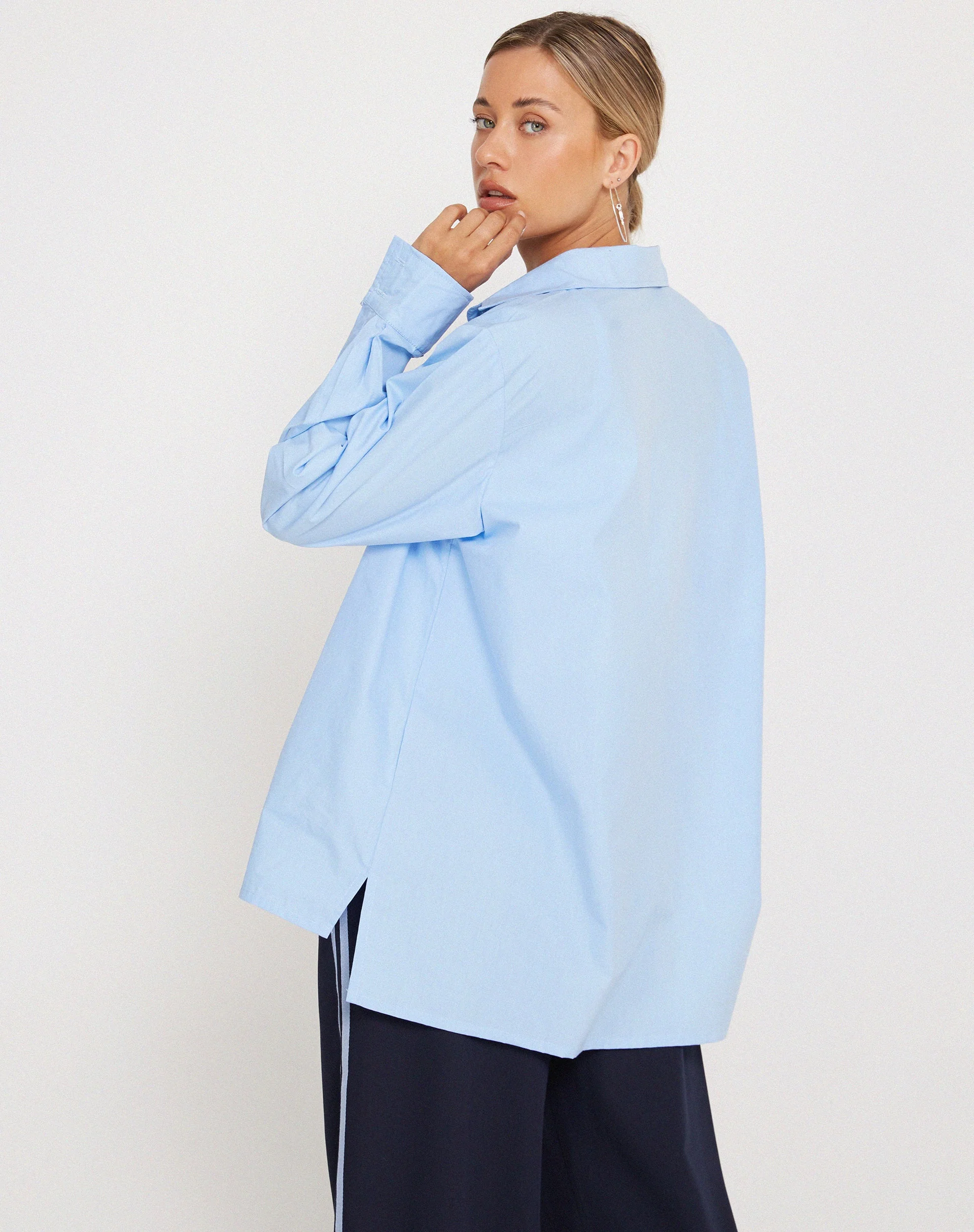 Mavis Button Up Shirt in Poplin Sky Blue - Image 4