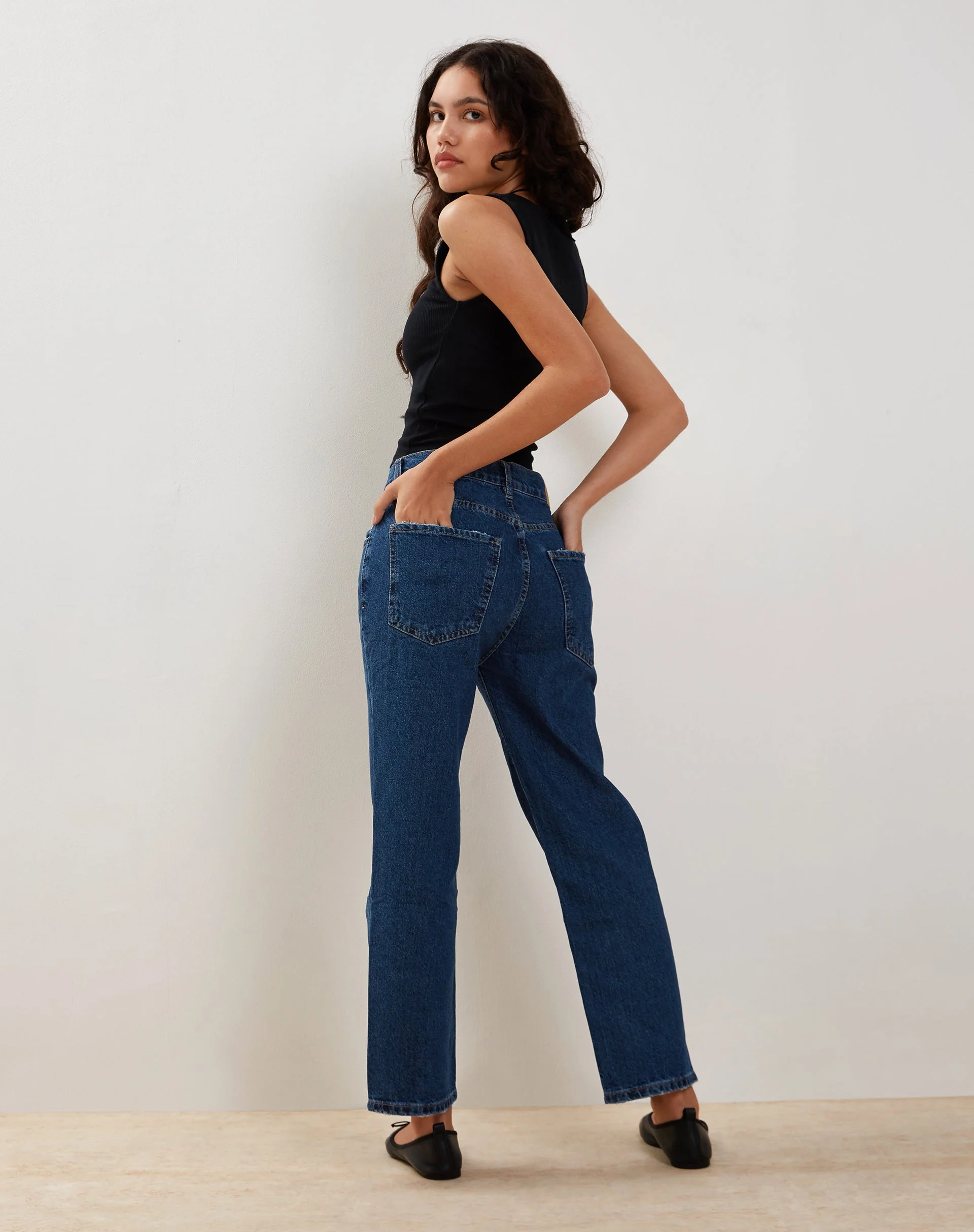 Mid Rise Straight Leg Jeans in Mid Blue Used Denim - Image 4