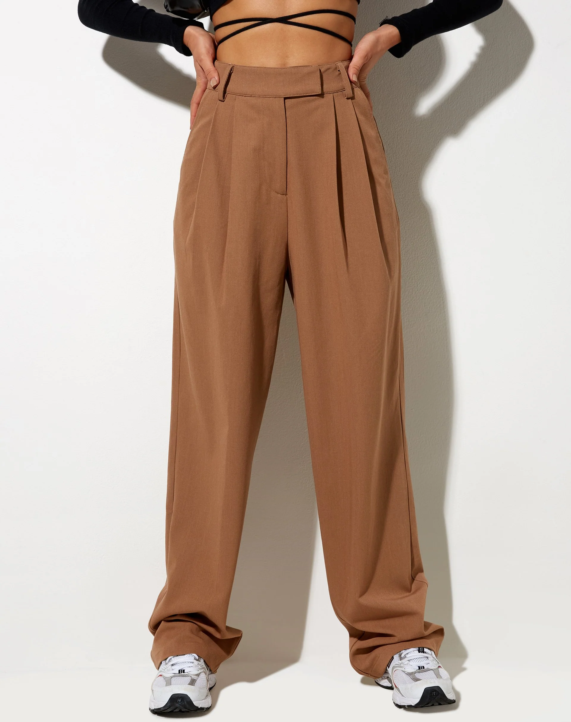 Misha Wide Leg Trouser in Tailoring Putty - Image 3