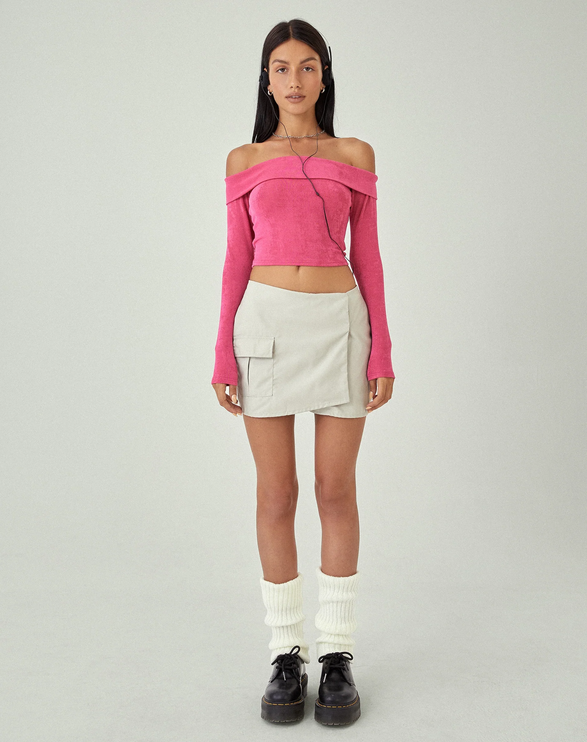 MOTEL X JACQUIE Nasari Bardot Crop Top in Magenta - Image 6