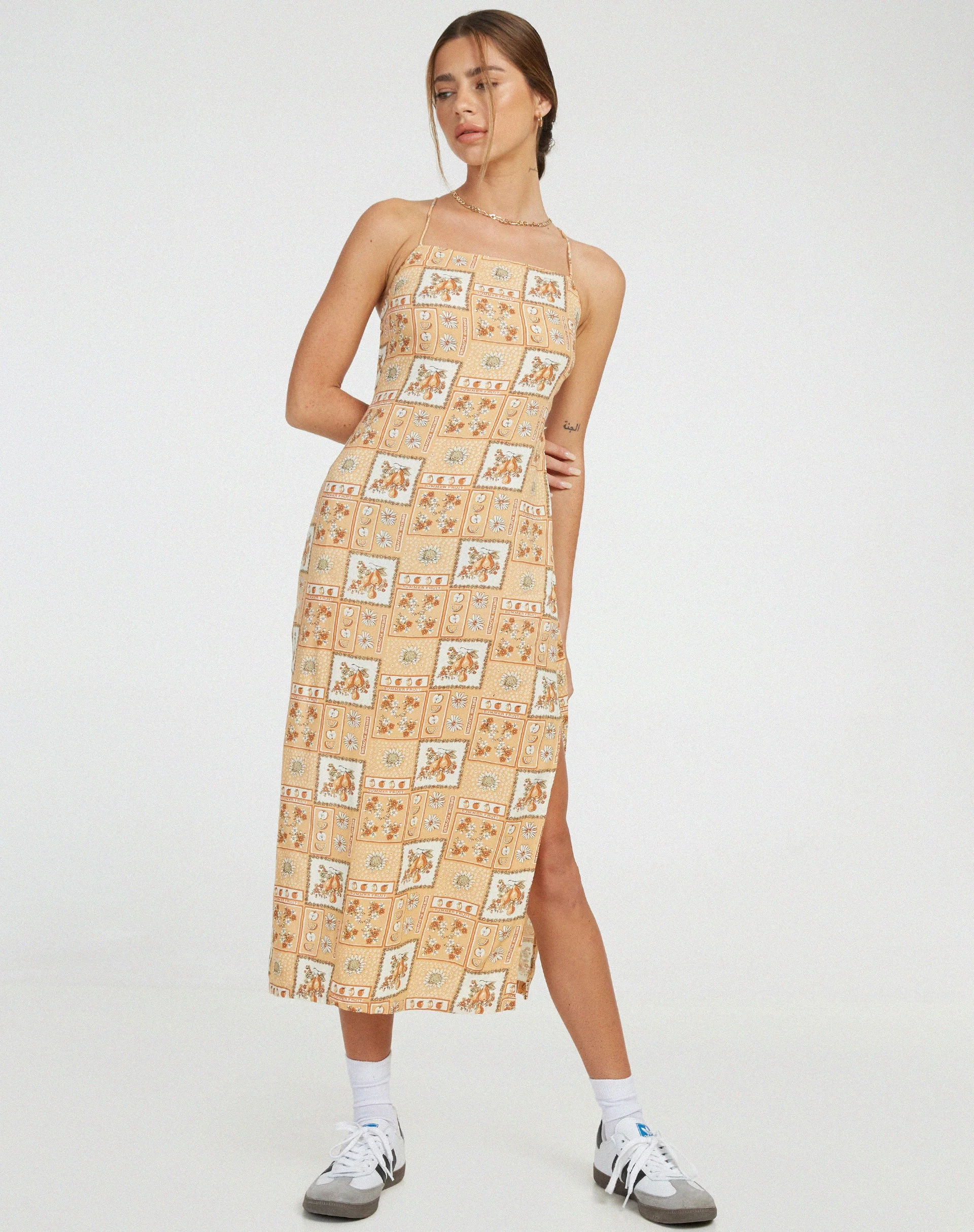 Nosita Midi Dress in Picnic Print Brown - Image 3