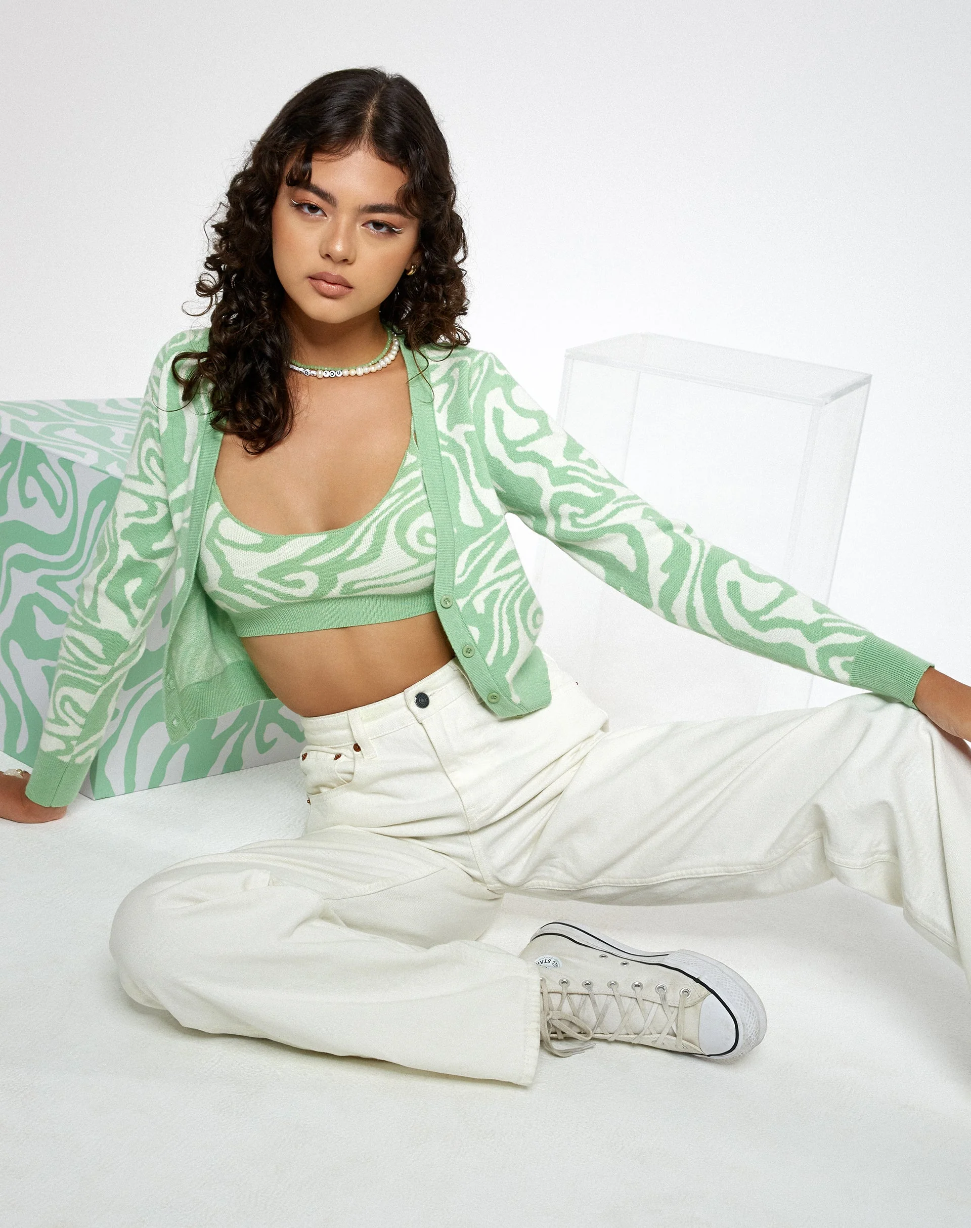 Odina Cardi in Knit Jagged Swirl Peppermint and Cream - Image 5