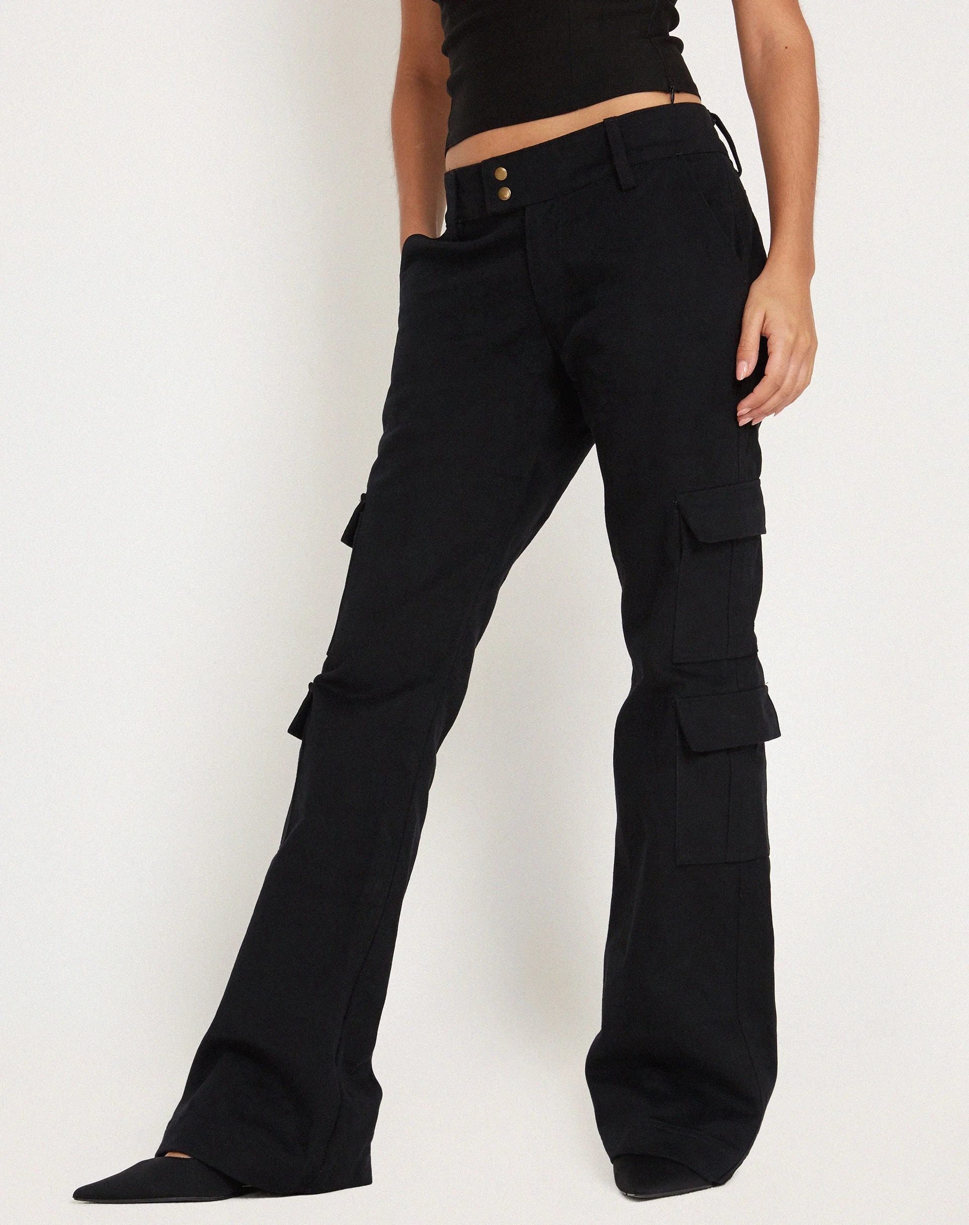 Ol Low Rise Wide Leg Cargo Trouser in Black - Image 4
