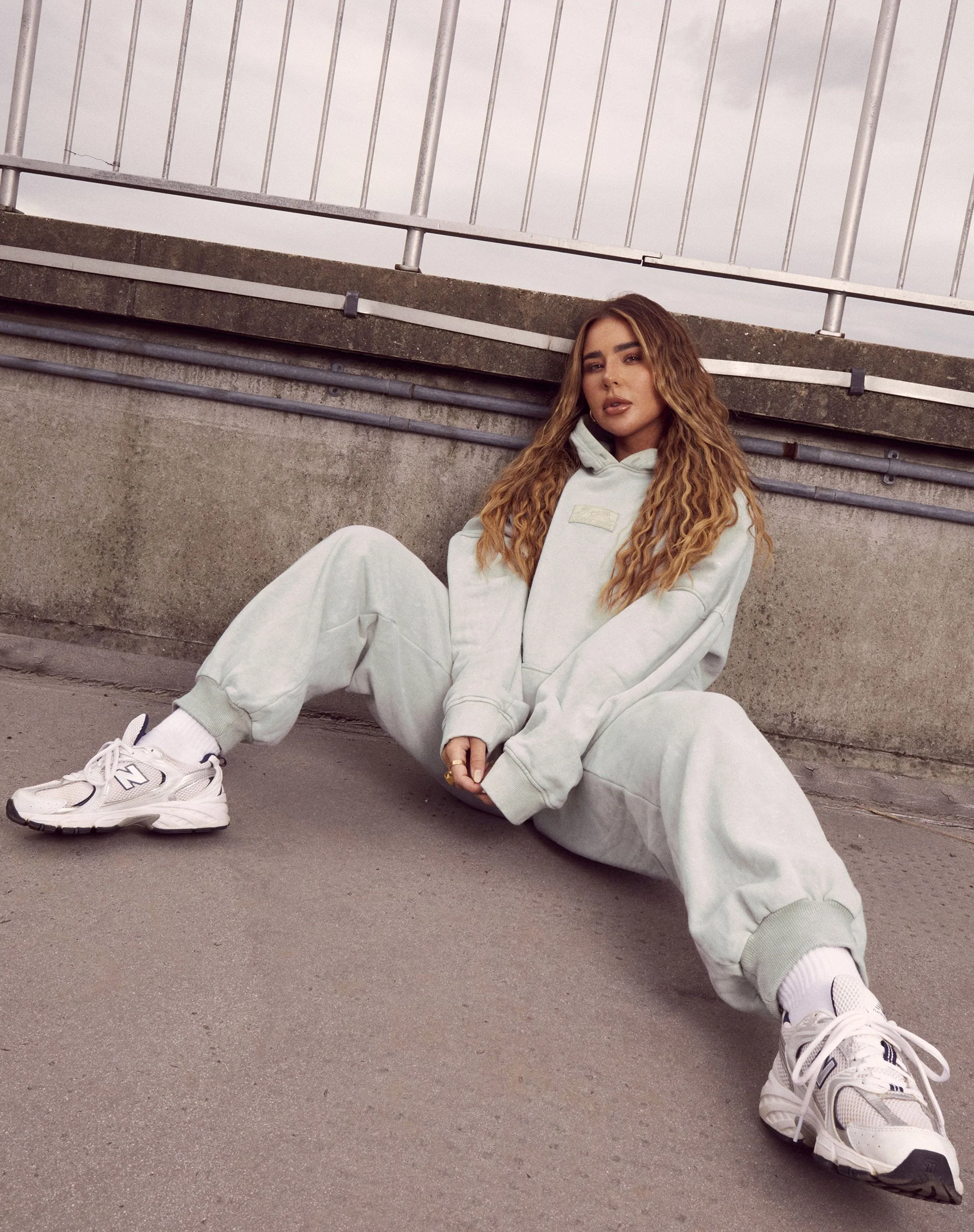 Oversize Hoody in Ecru Cherub L'Amour Label Embro - Image 2