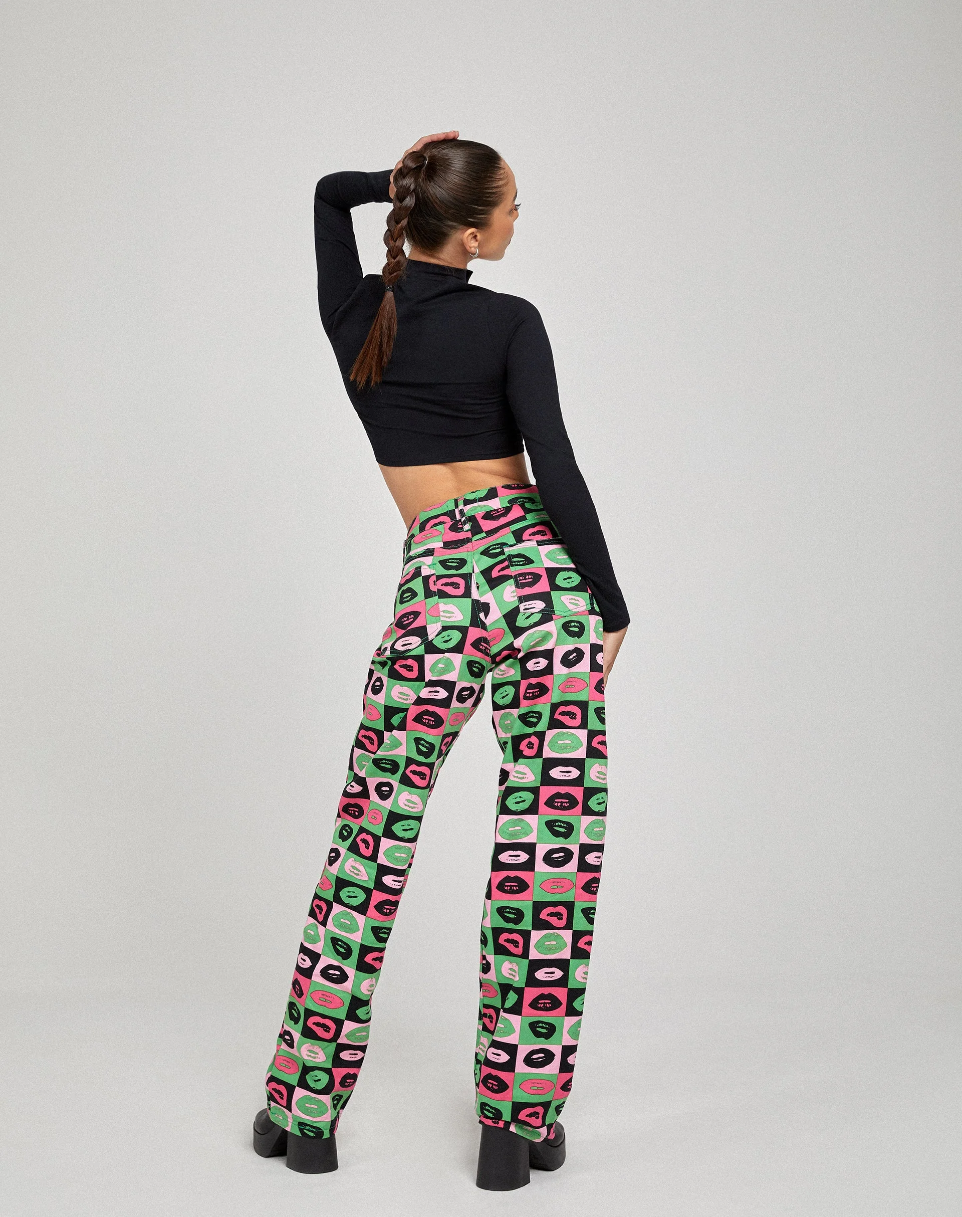 Parallel Jeans in Lips Green - Image 4