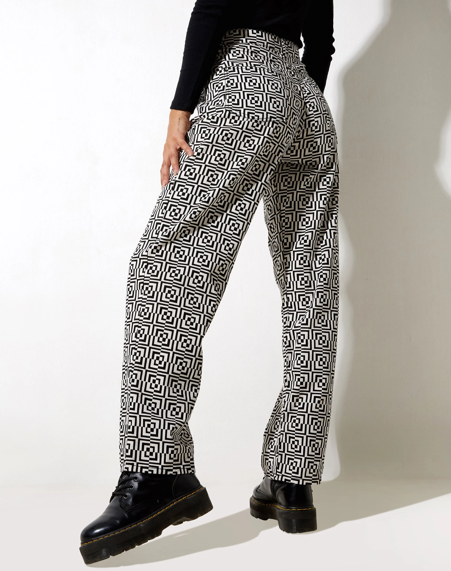 Parallel Jeans in Optic Square Black and White - Image 2