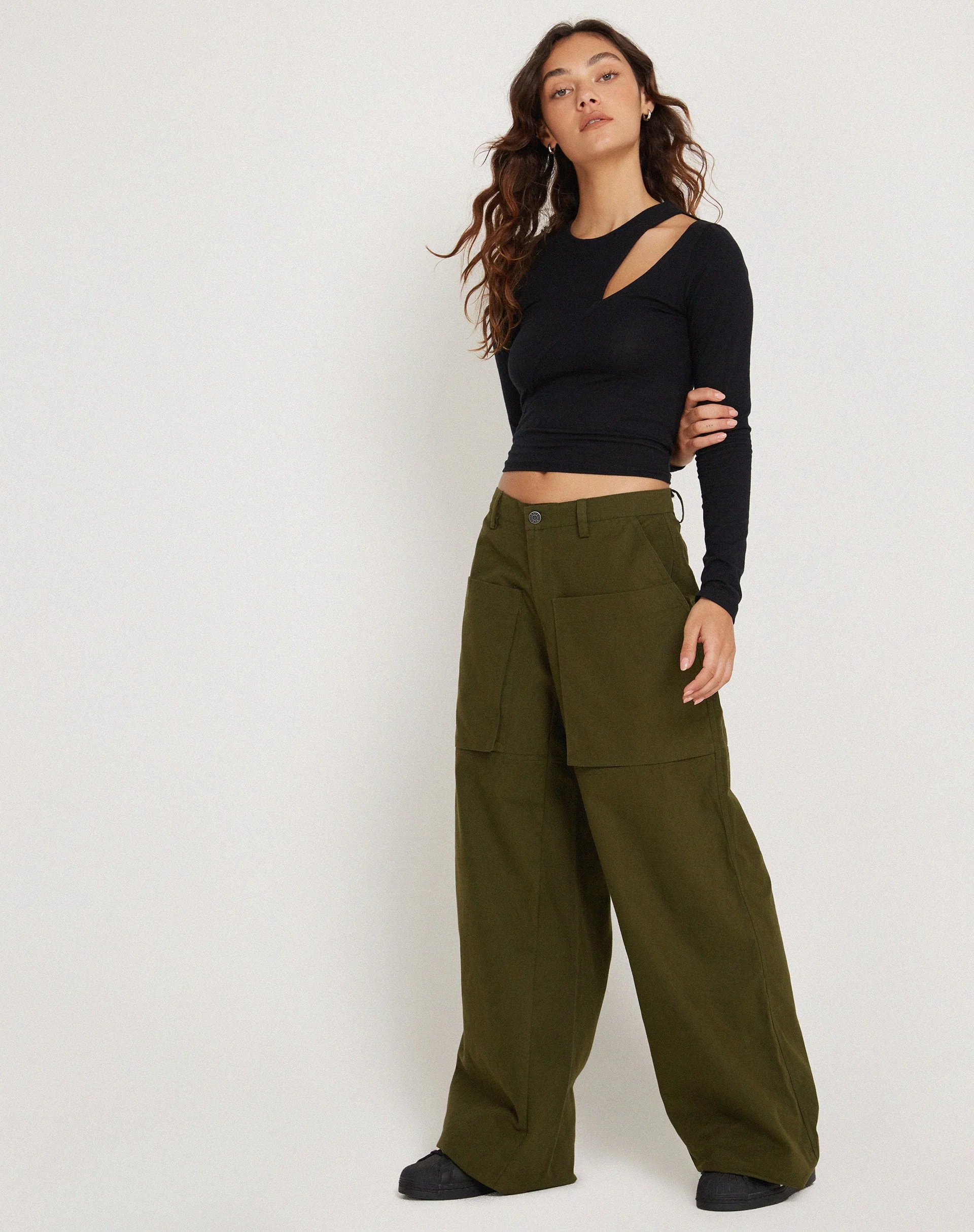 Phalia Wide Leg Cargo Trouser in Dark Olive - Image 5