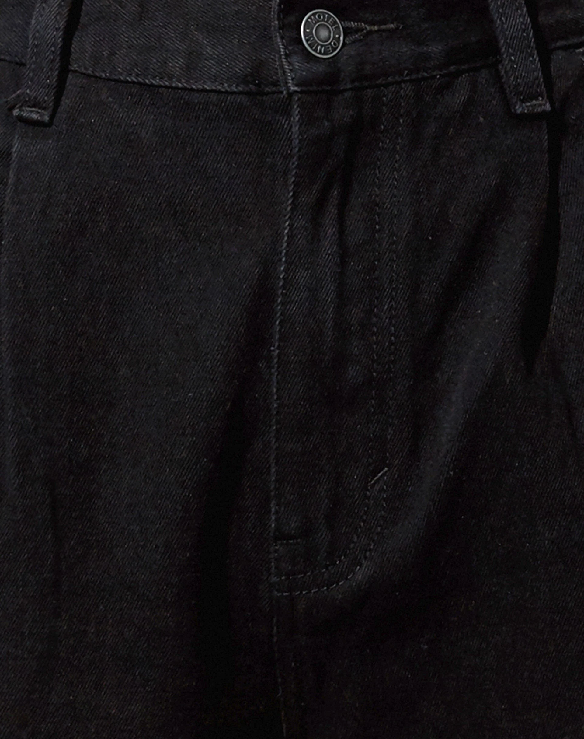 Pleated Jeans in Black Wash - Image 6