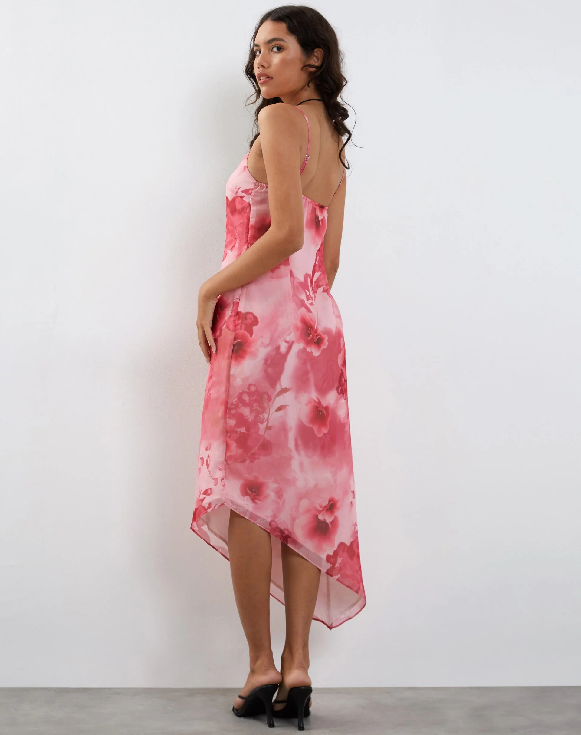 Preston Midi Dress in Watercolour Floral Pink - Image 5