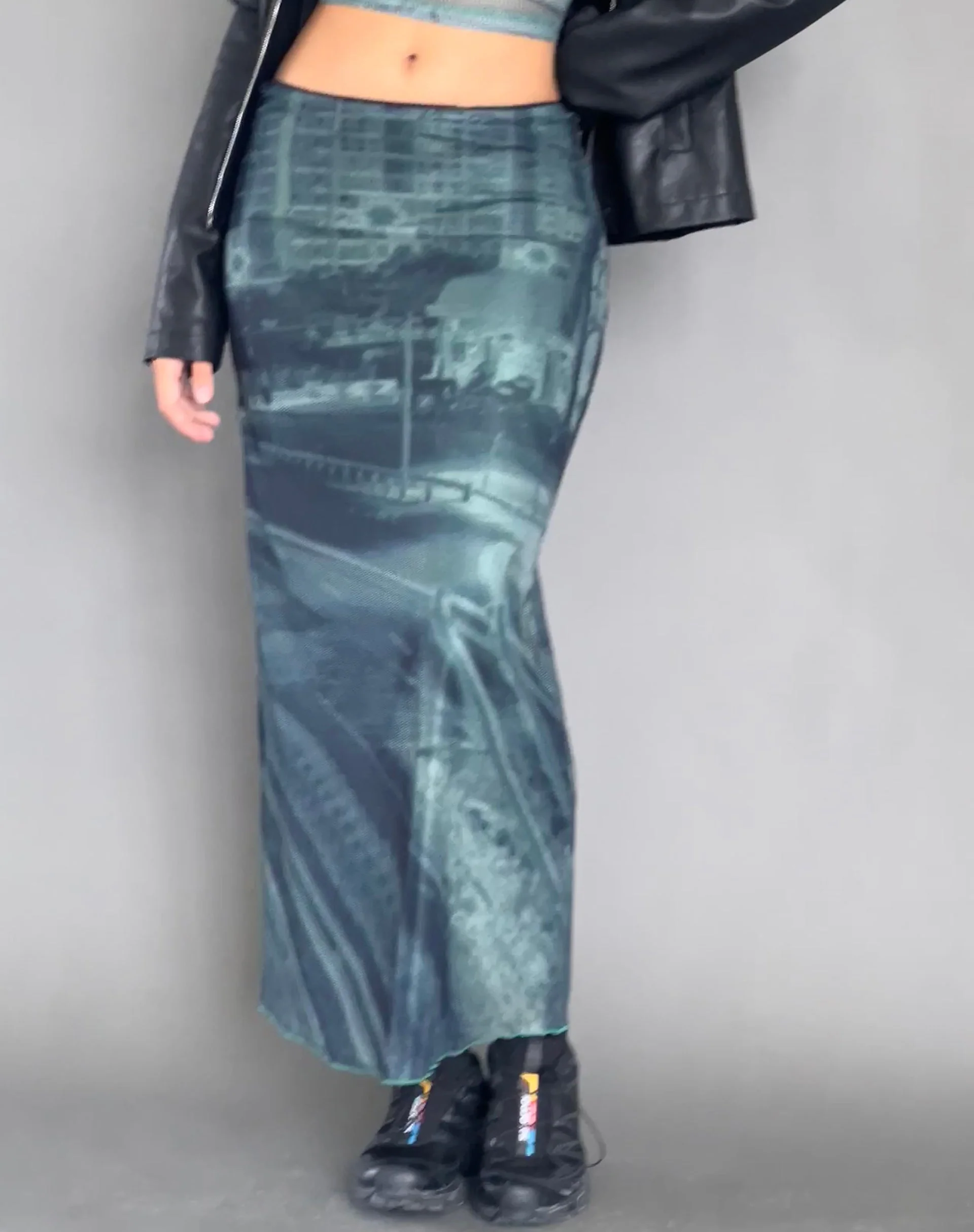 Rindu Midi Skirt in Cityscape Green - Image 2
