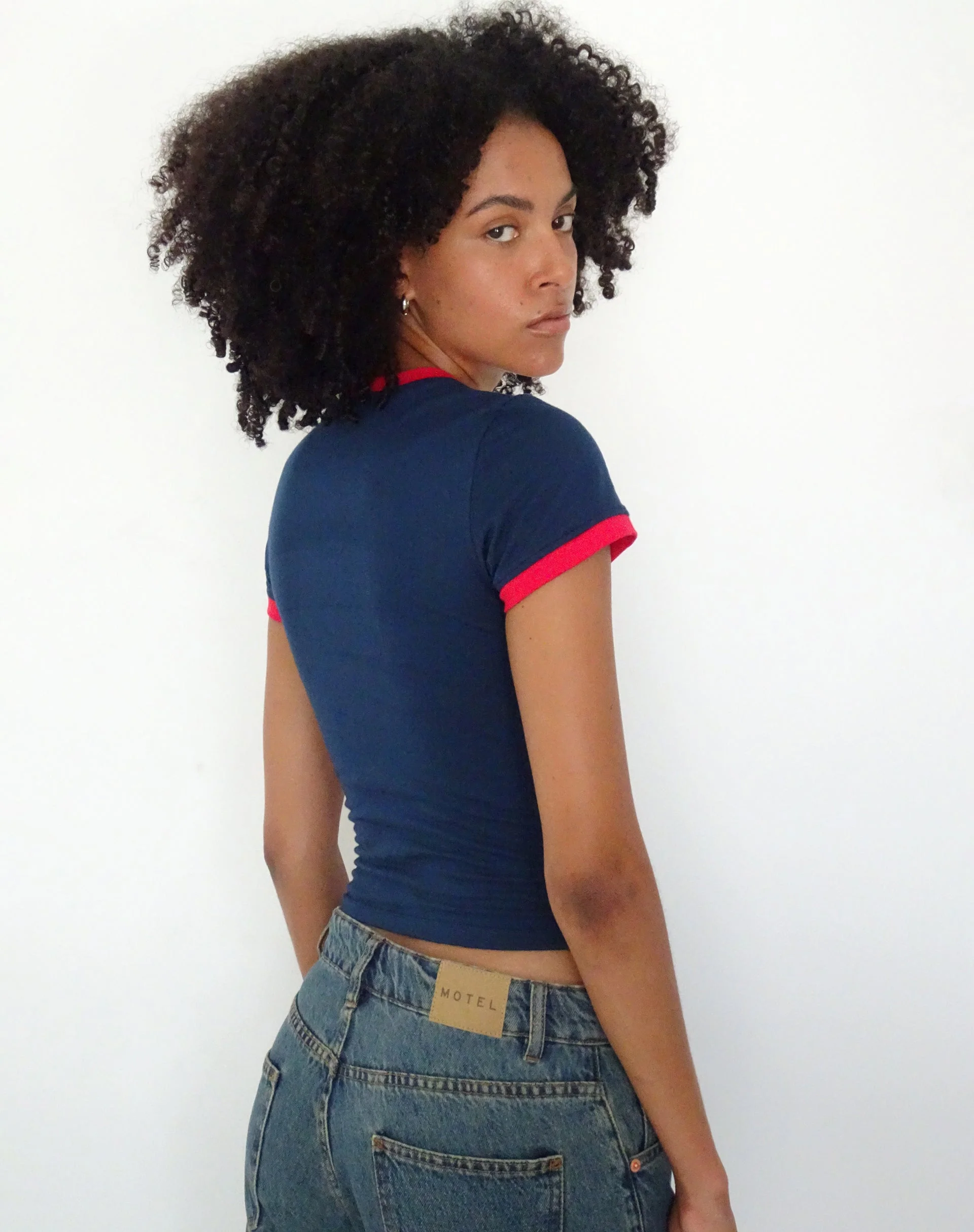 Salda Sporty Fitted Tee in Navy - Image 4