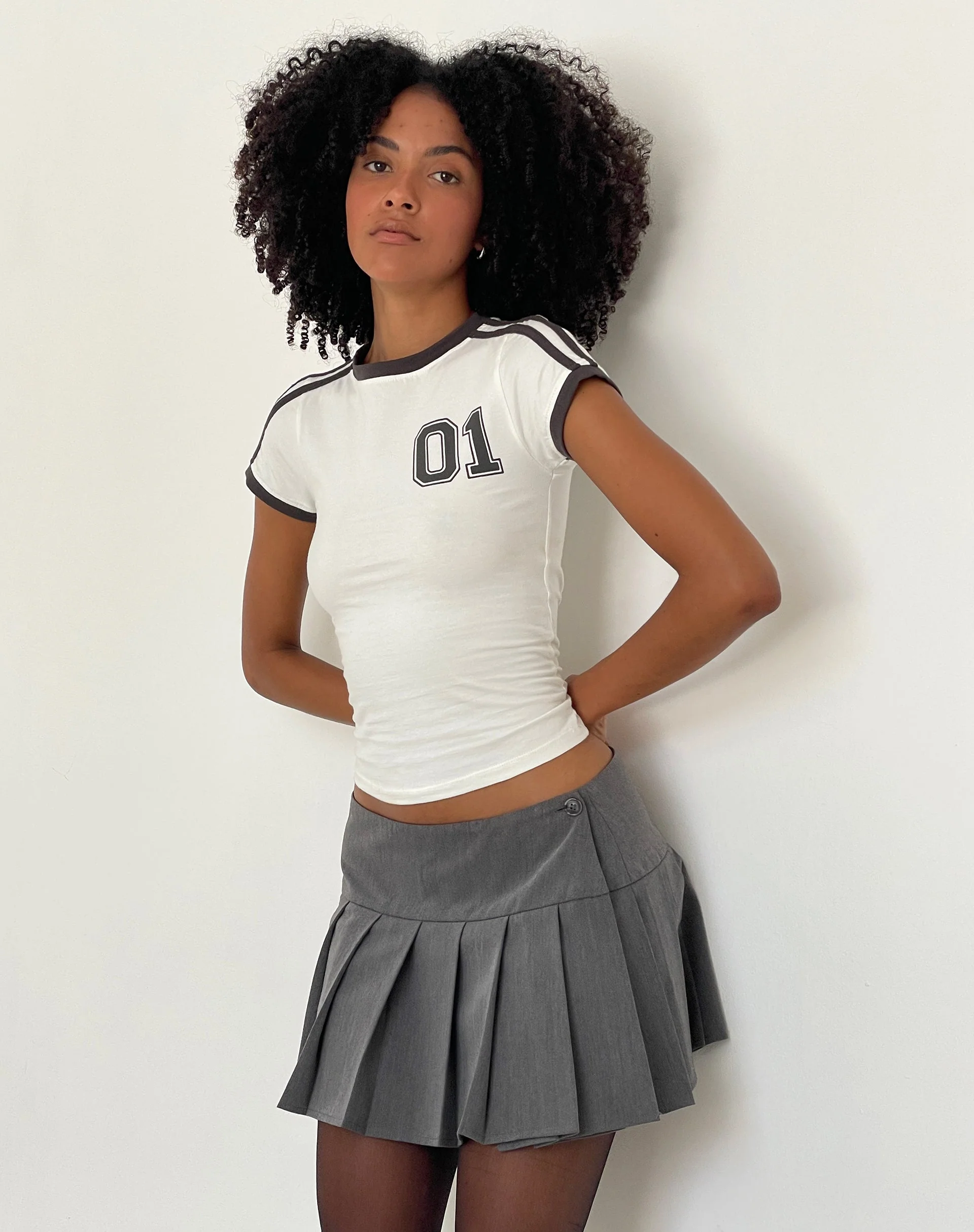 Salda Sporty Tee in Off White with Contrast Binding - Image 4