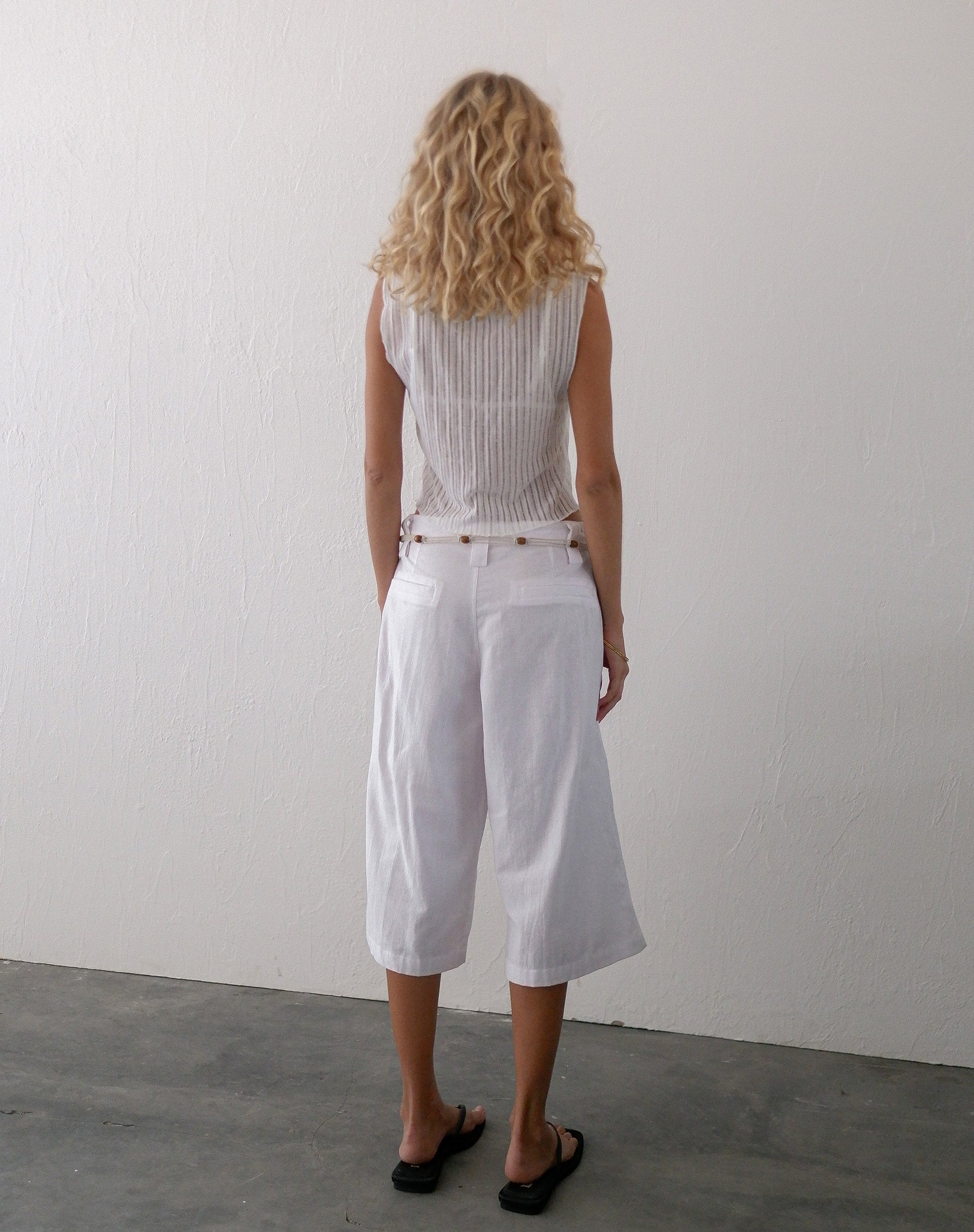 Saomy Longline Shorts in White - Image 3