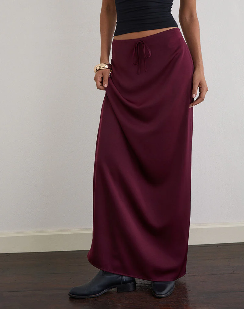 Sarinem Maxi Skirt in Satin Burgundy - Image 2