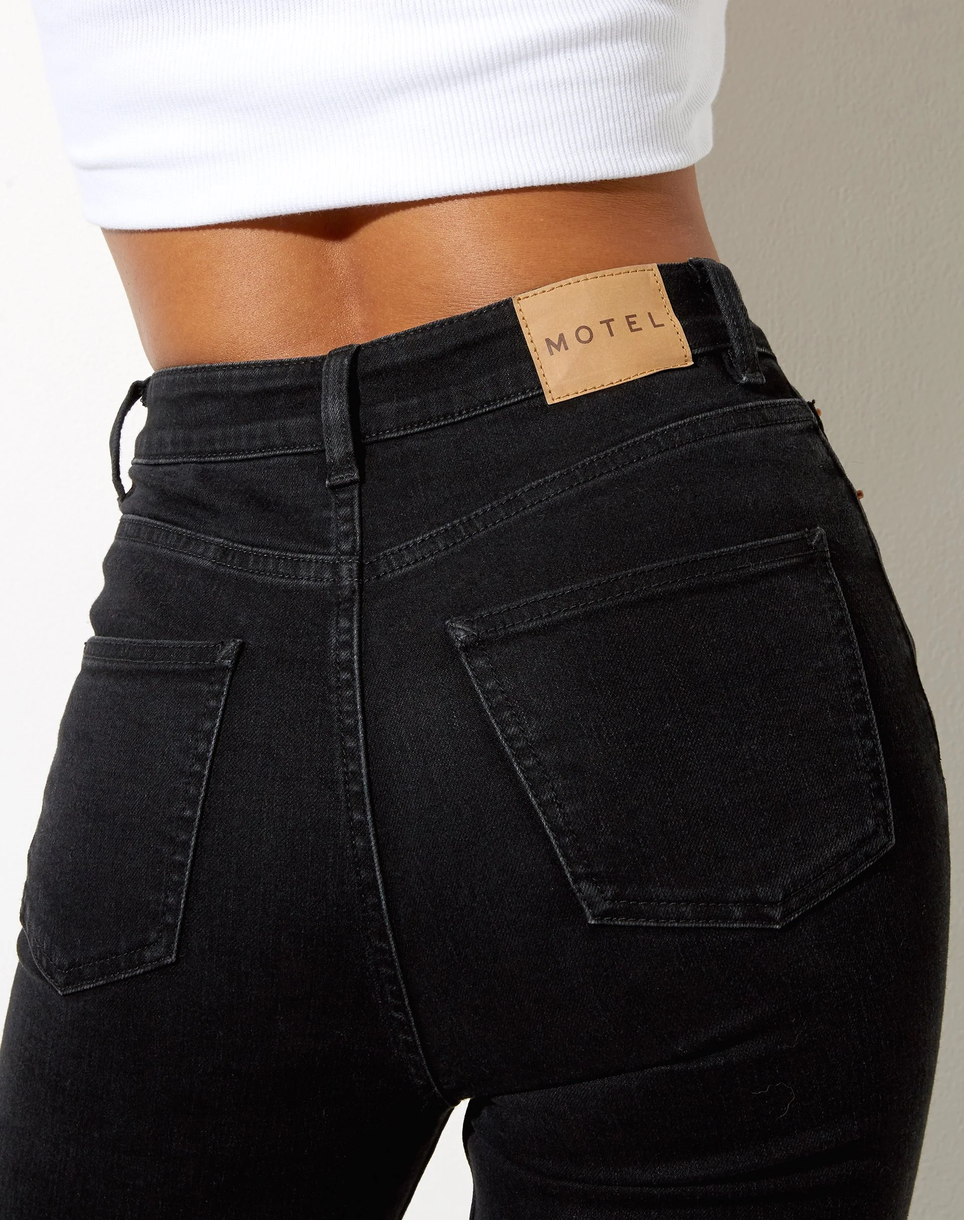 Slim Jeans in Black - Image 5