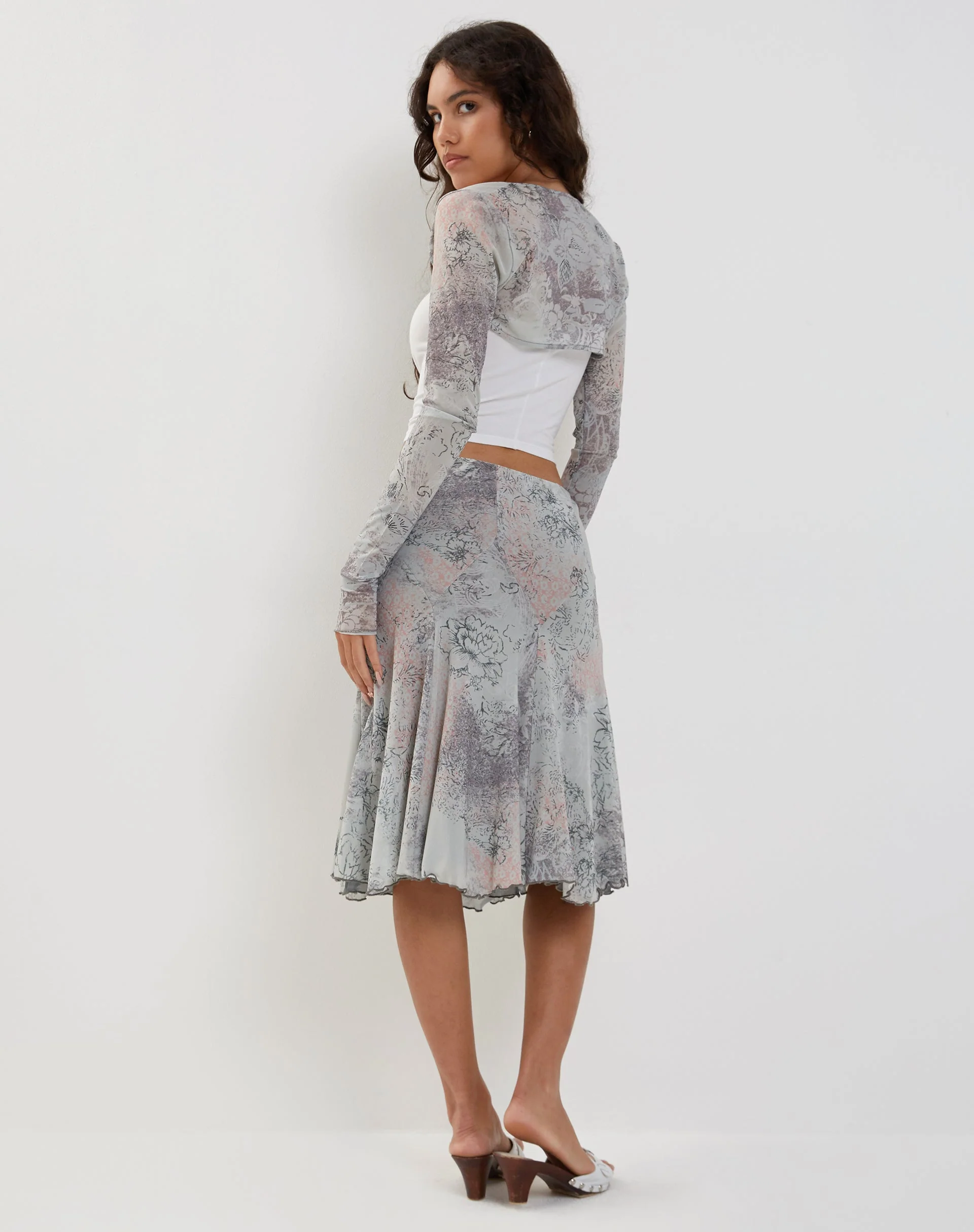 Sloane Midi Skirt in Pastel Floral Lace - Image 3