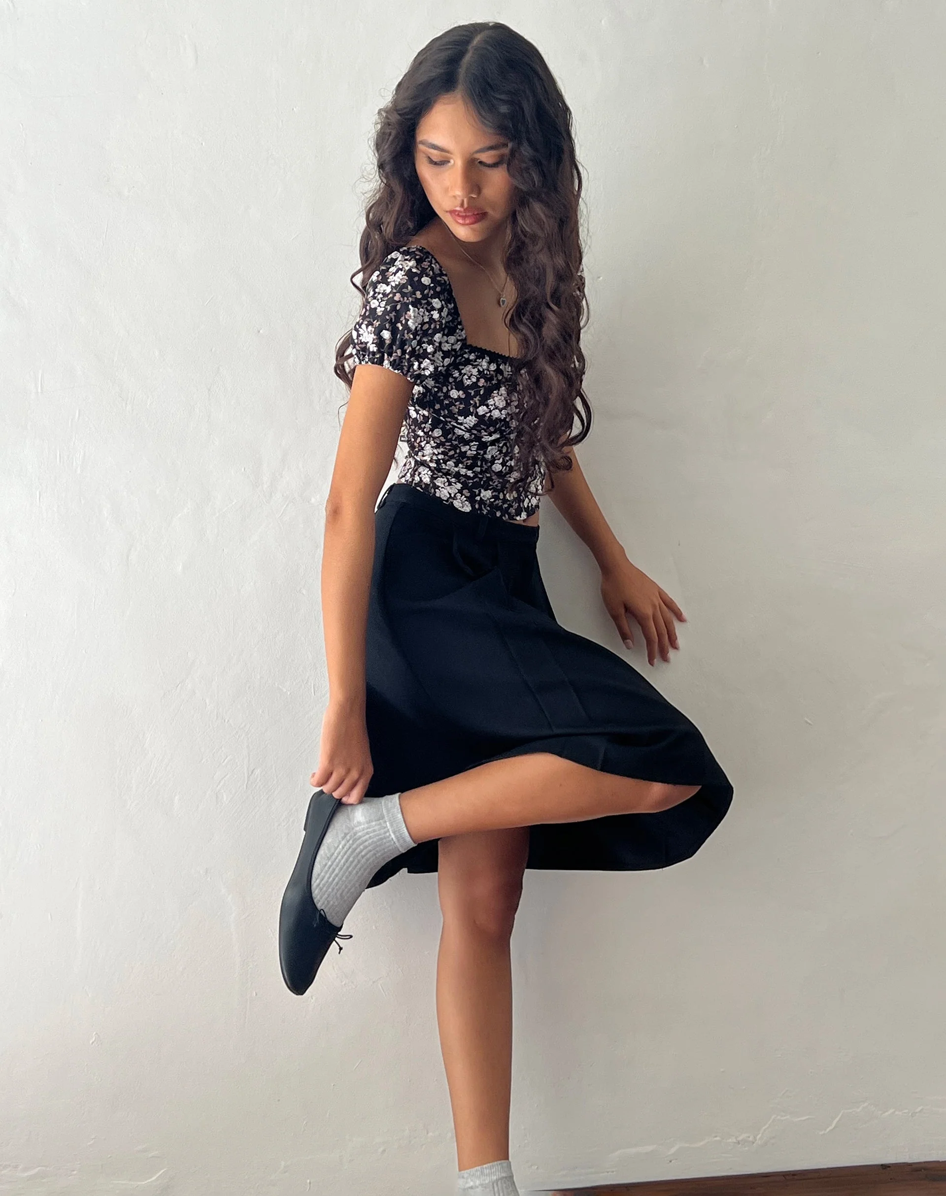 Tezu Sweetheart Top in Dark Wild Flower - Image 2