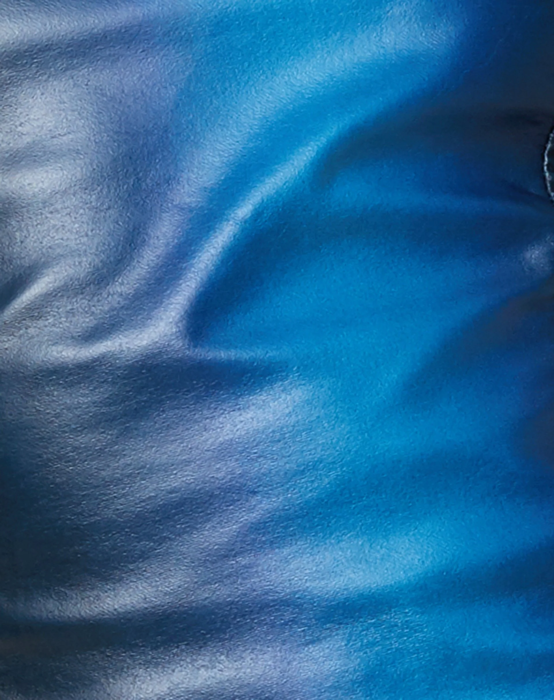 Wija Crop Top in PU Ombre Blue - Image 7