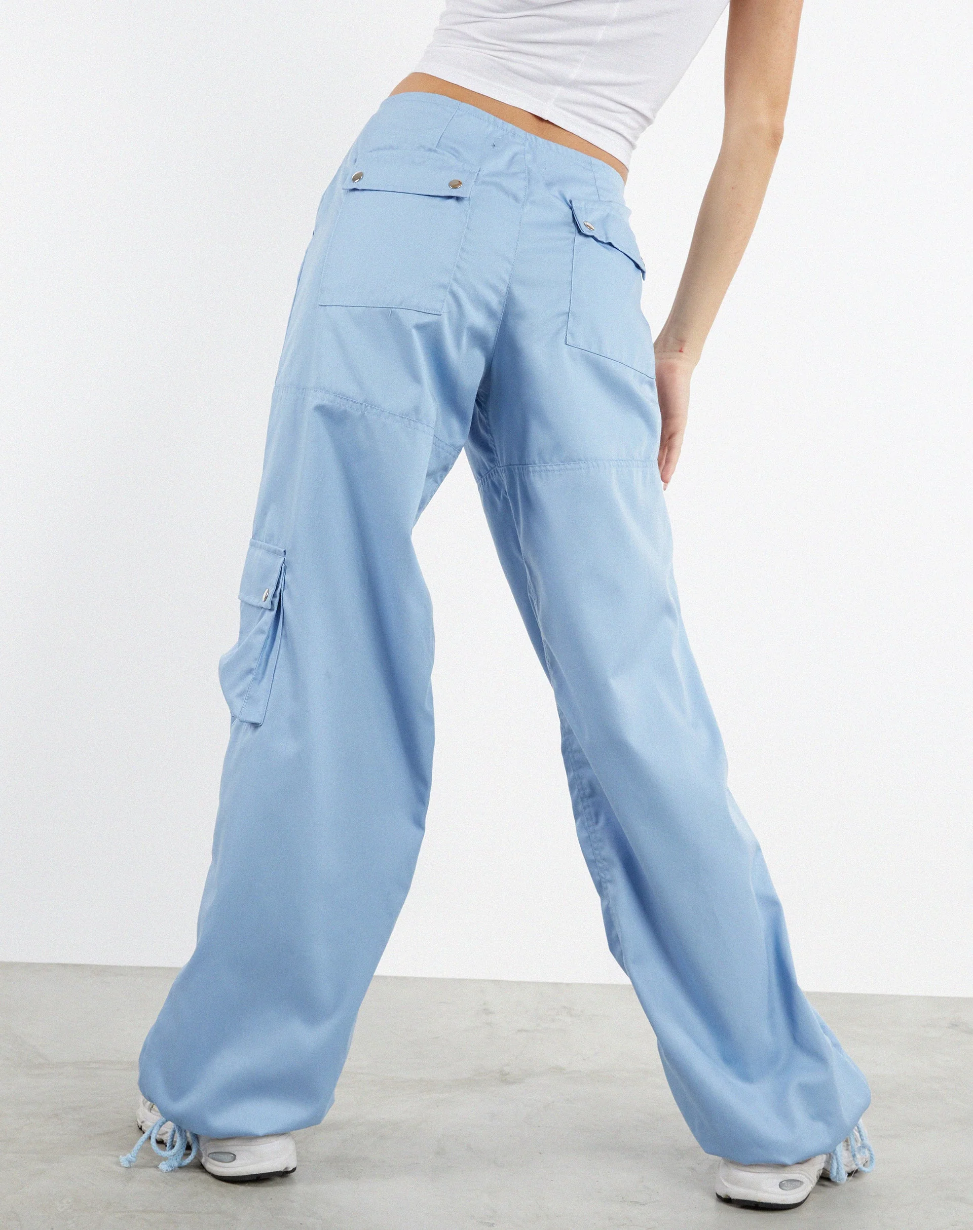 Xander Cargo Trouser in Cotton Drill Blue - Image 3