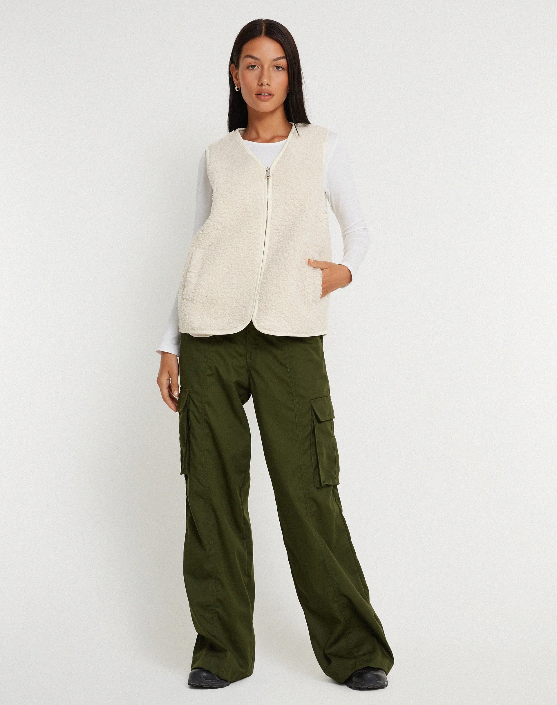 Xiel Zip Up Borg Vest in White - Image 4