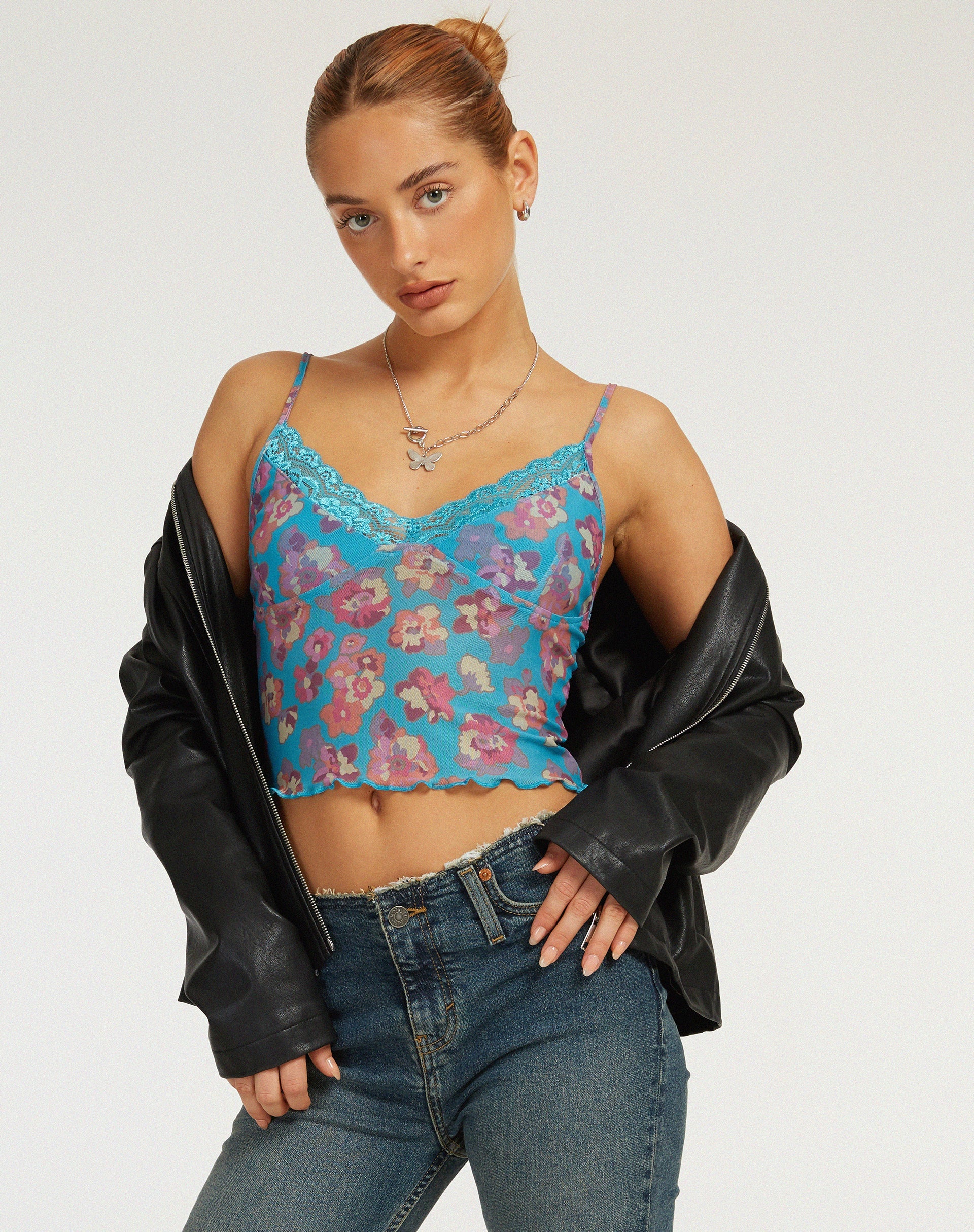 Yenika Crop Top in Contrast Floral Blue - Image 4